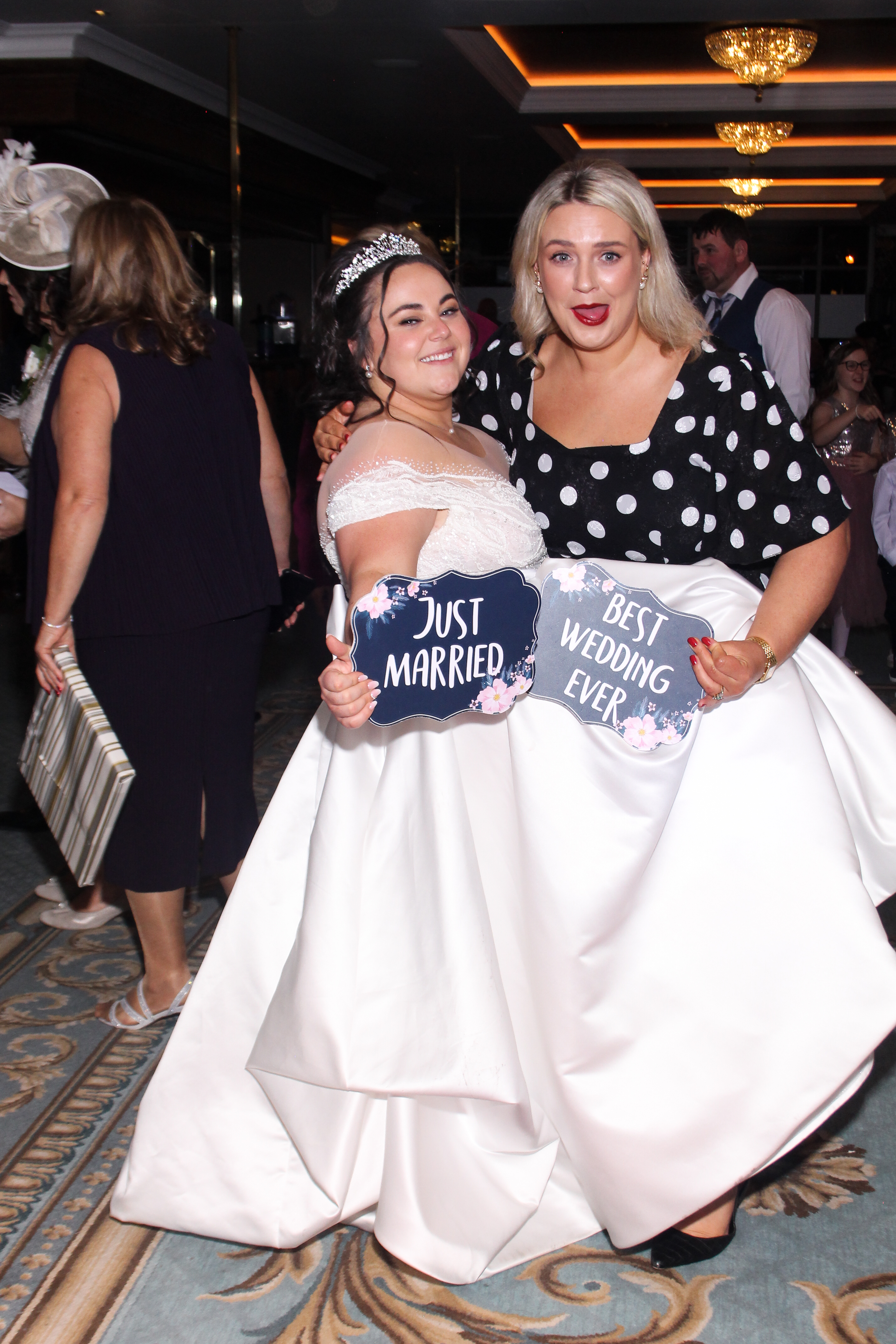 Cathal & Courtney | View more photos from the event at gallery.snapmagic.ie/u/SnapMagic/Cathal-Courtney