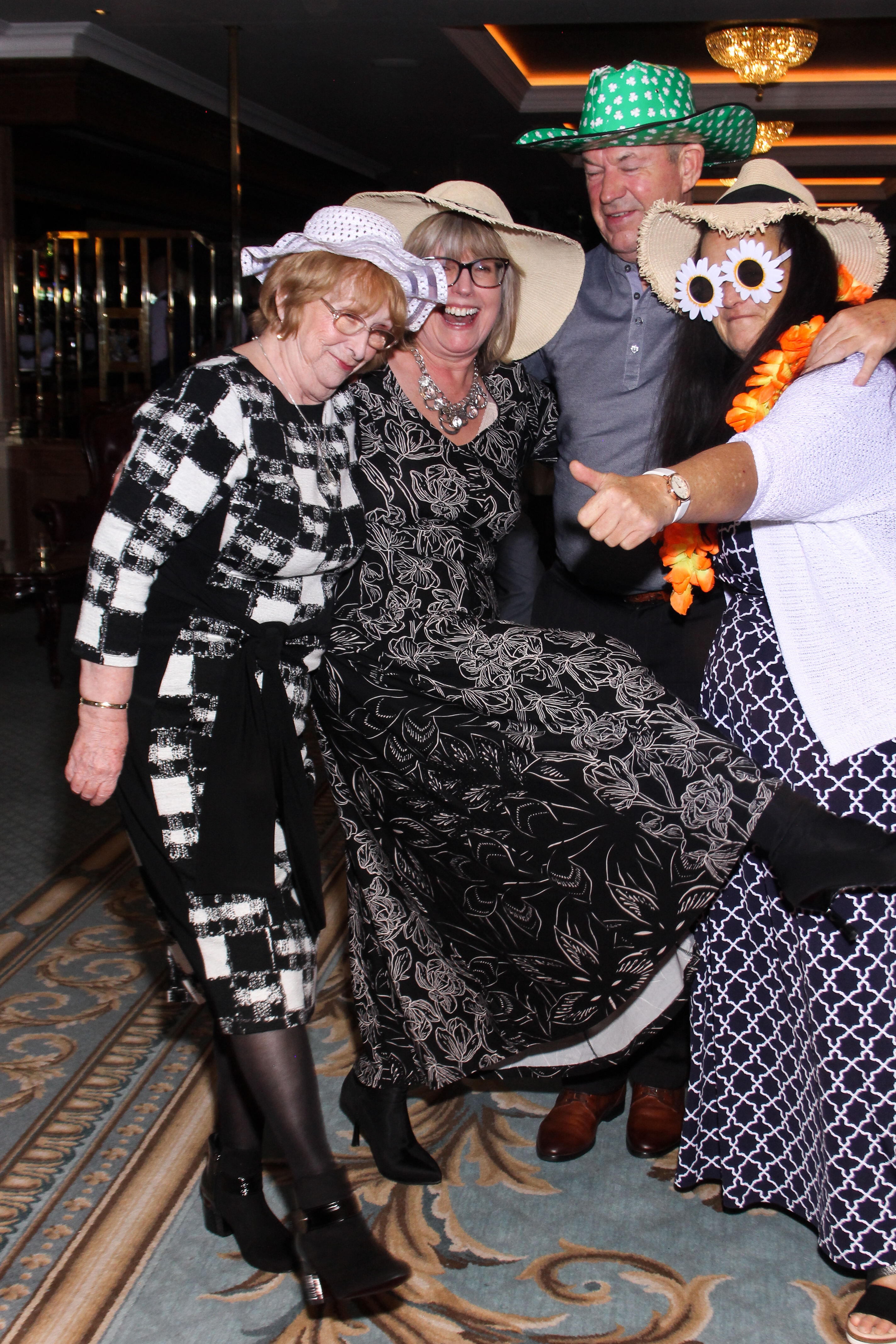 Cathal & Courtney | View more photos from the event at gallery.snapmagic.ie/u/SnapMagic/Cathal-Courtney