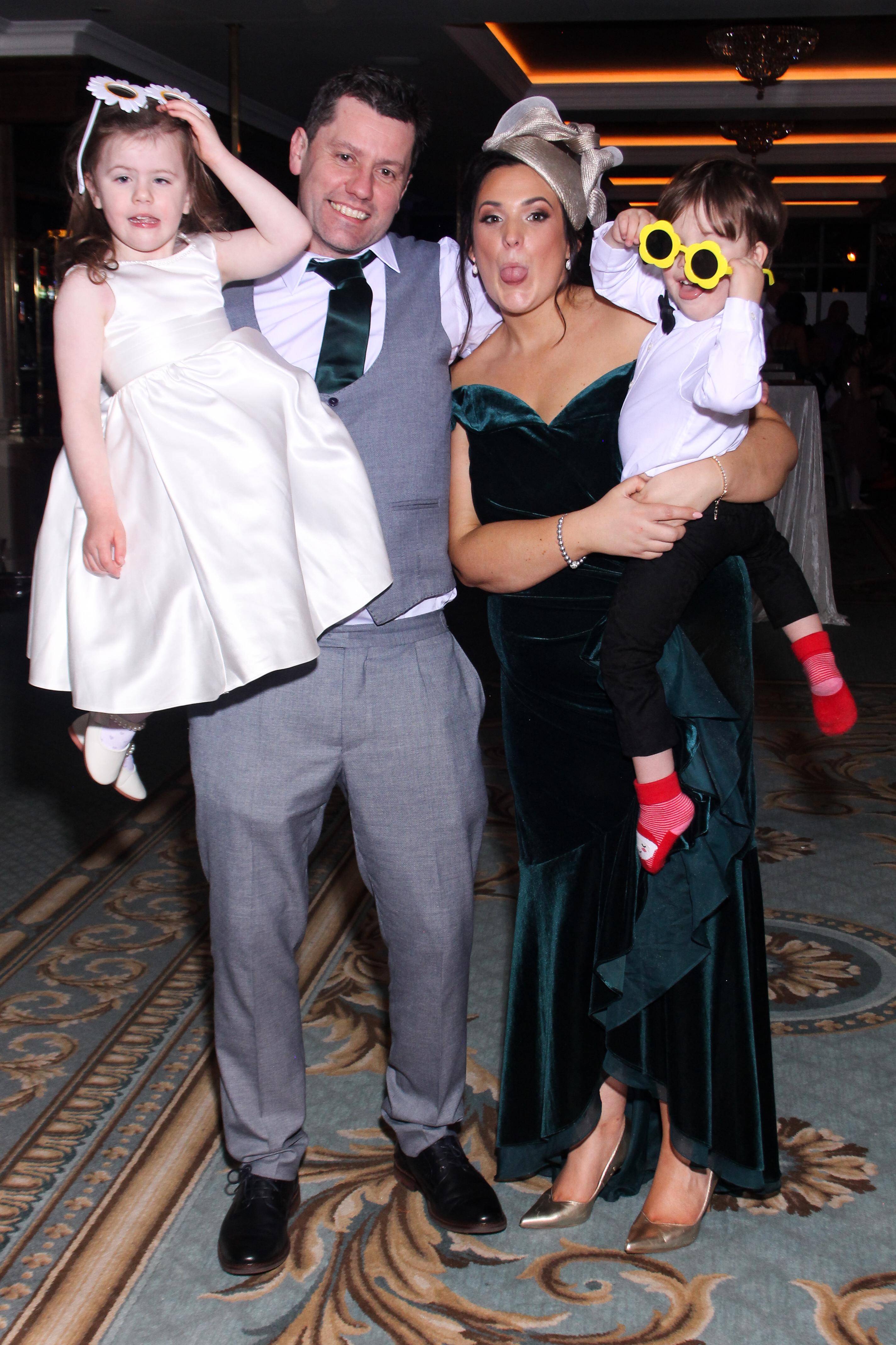 Cathal & Courtney | View more photos from the event at gallery.snapmagic.ie/u/SnapMagic/Cathal-Courtney