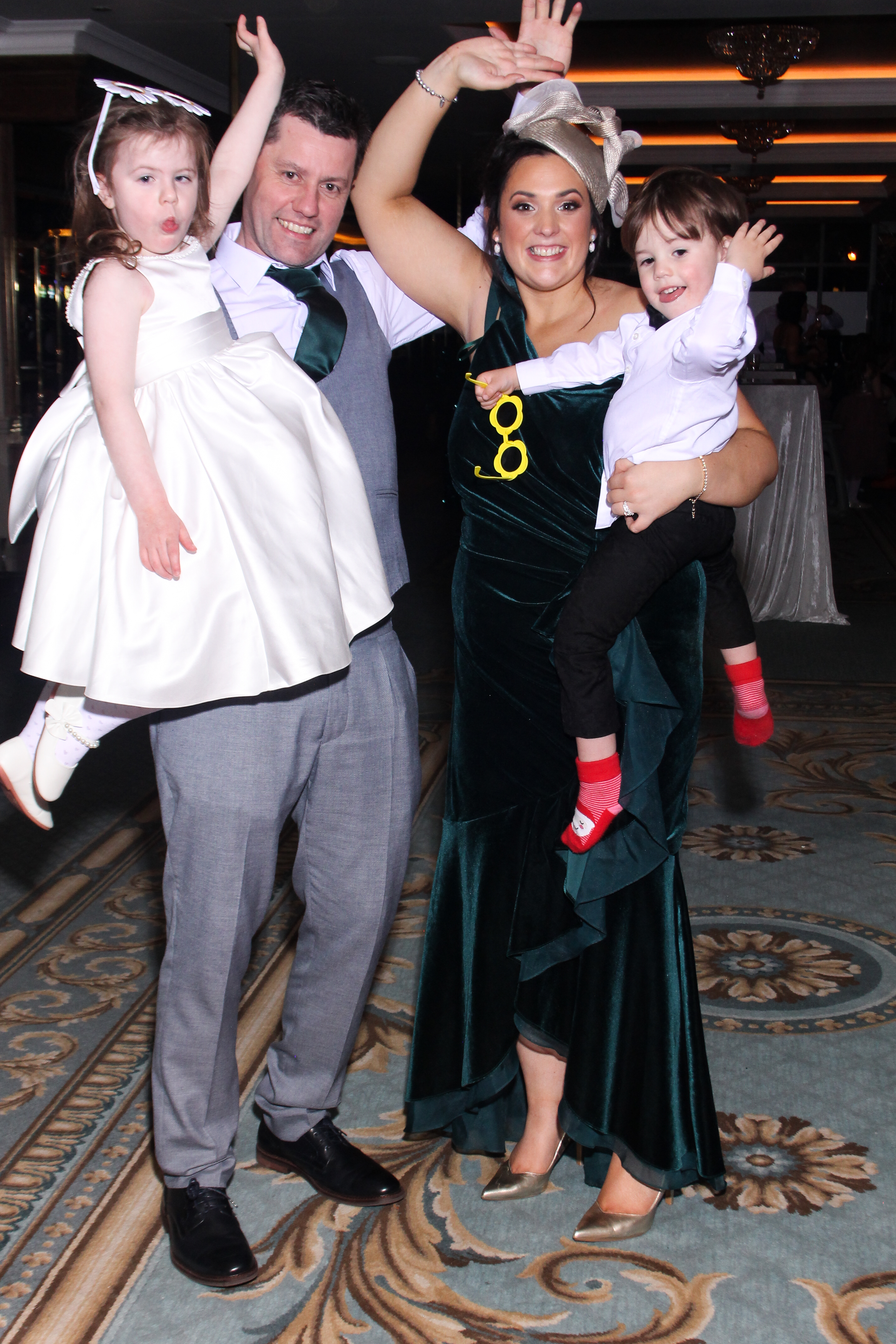 Cathal & Courtney | View more photos from the event at gallery.snapmagic.ie/u/SnapMagic/Cathal-Courtney