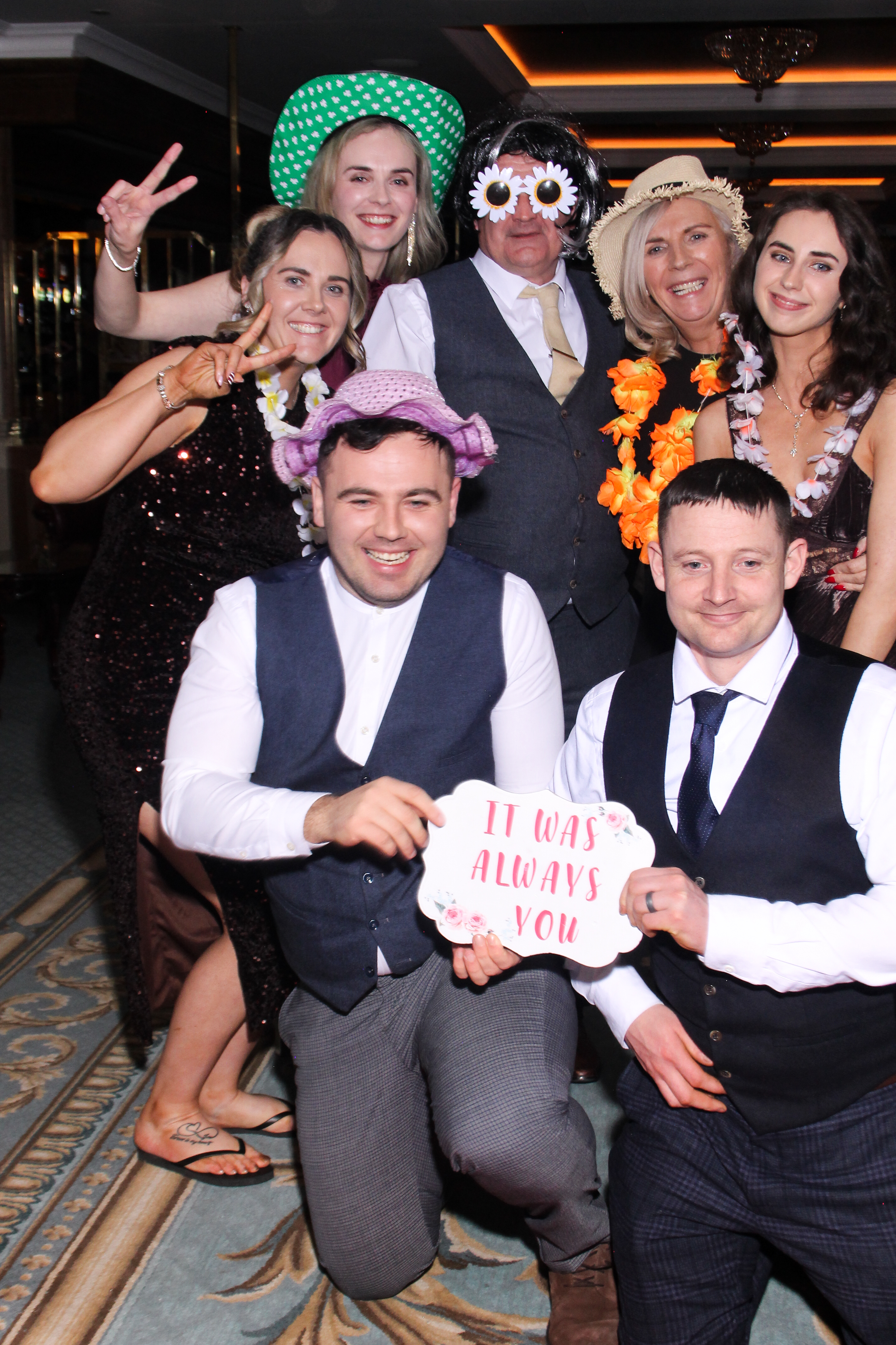 Cathal & Courtney | View more photos from the event at gallery.snapmagic.ie/u/SnapMagic/Cathal-Courtney