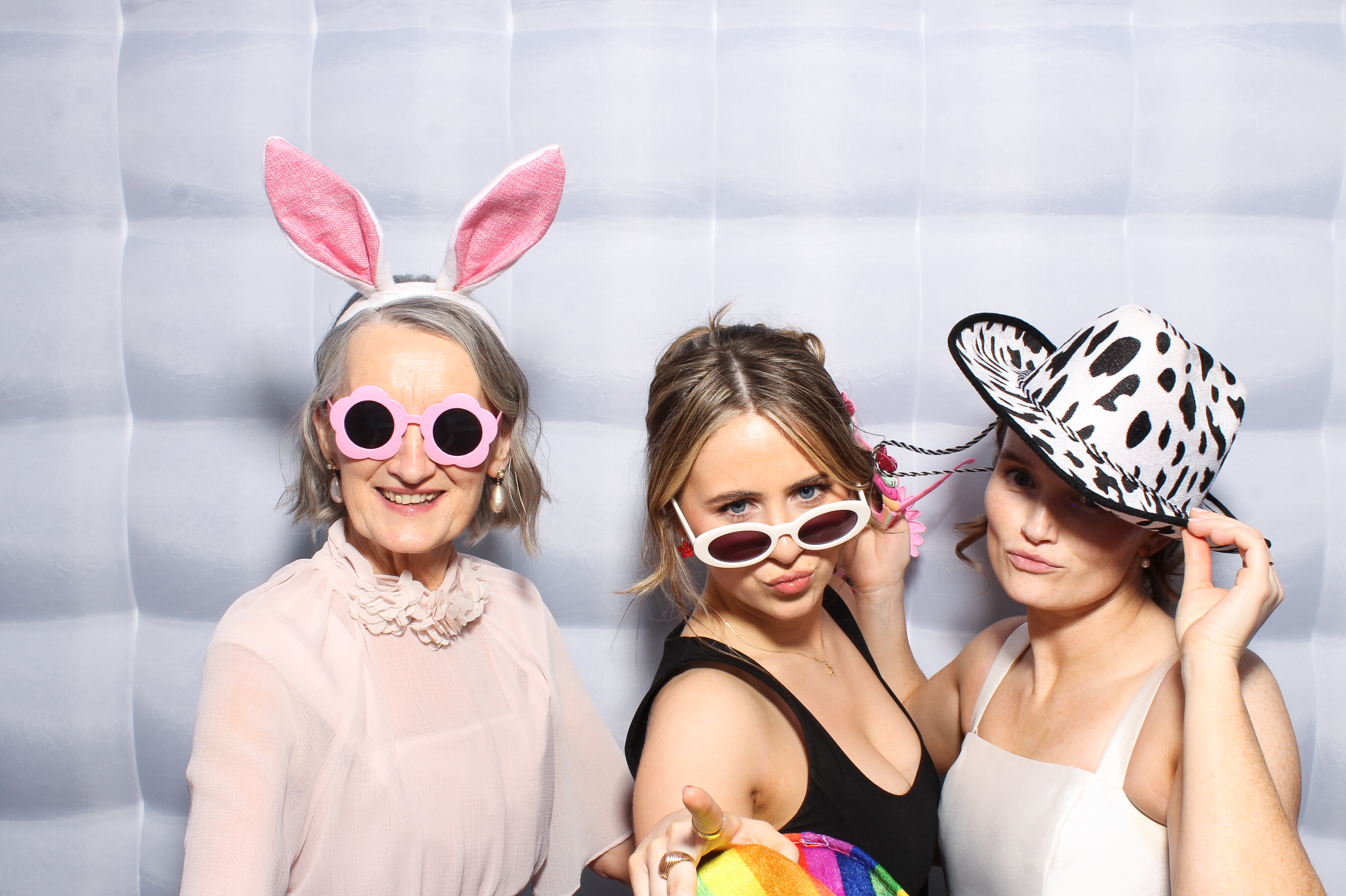 Collan & Meadb | View more photos from the event at gallery.snapmagic.ie/u/SnapMagic/Collan-Meadb