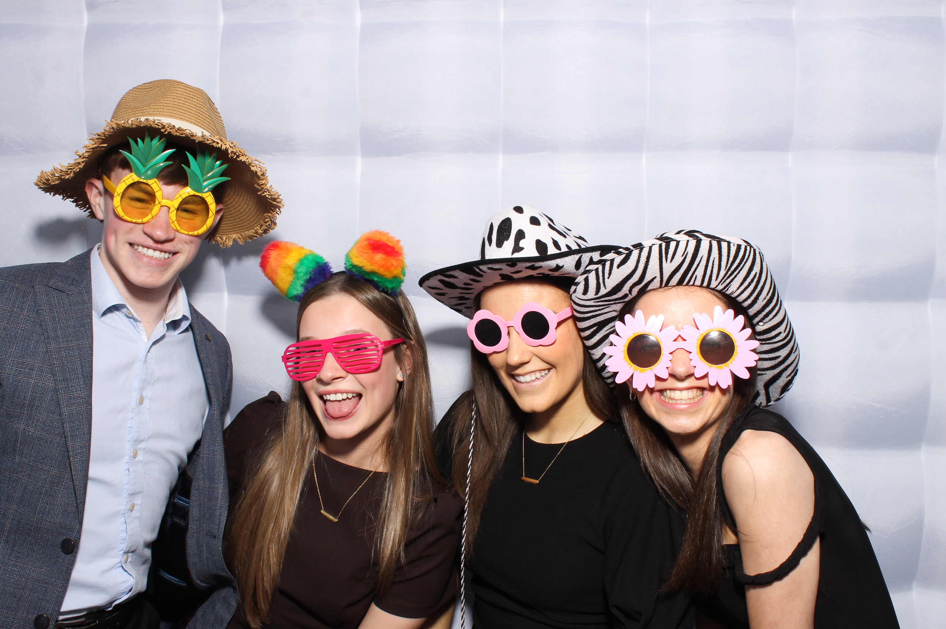 Collan & Meadb | View more photos from the event at gallery.snapmagic.ie/u/SnapMagic/Collan-Meadb