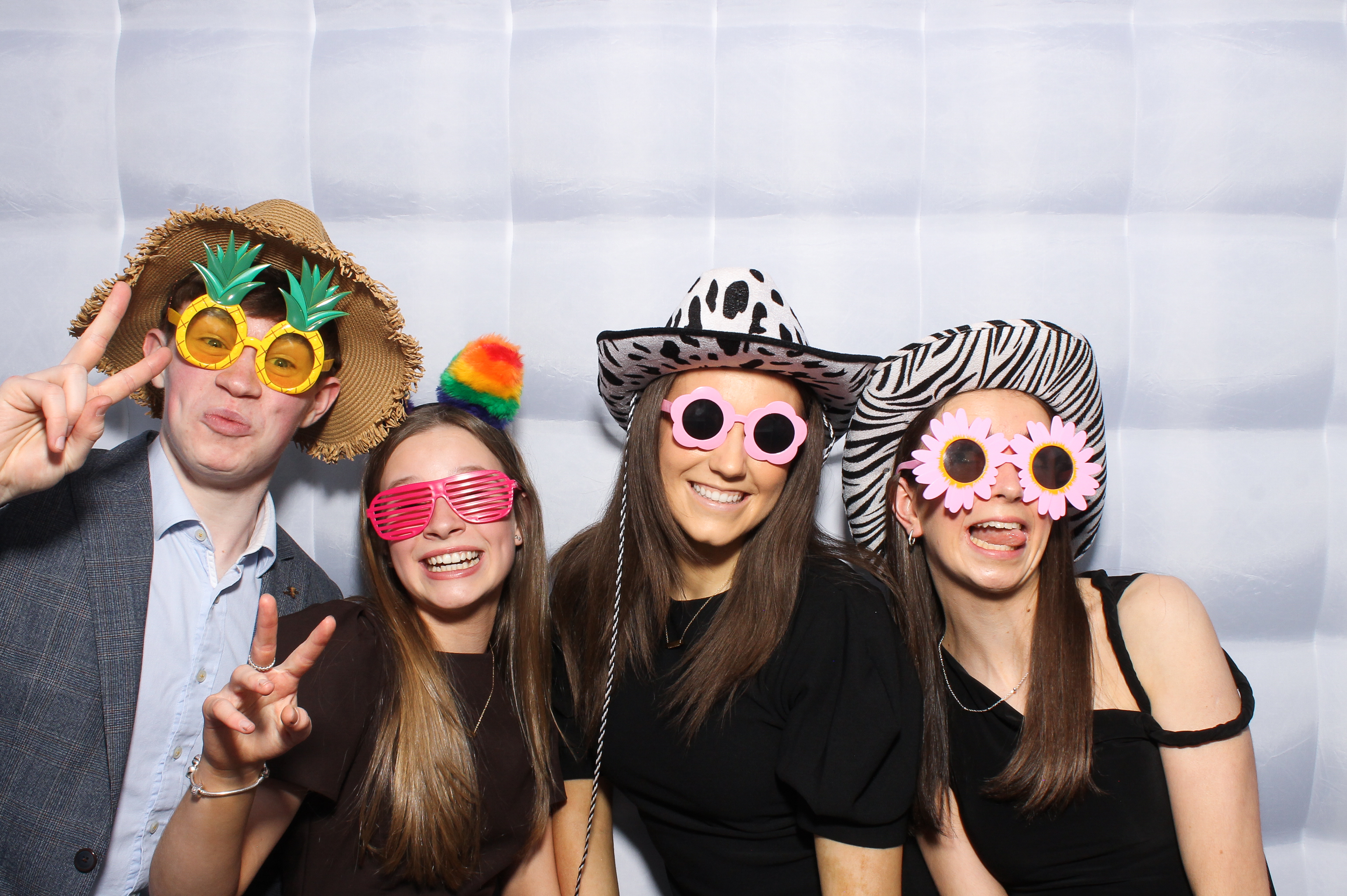 Collan & Meadb | View more photos from the event at gallery.snapmagic.ie/u/SnapMagic/Collan-Meadb