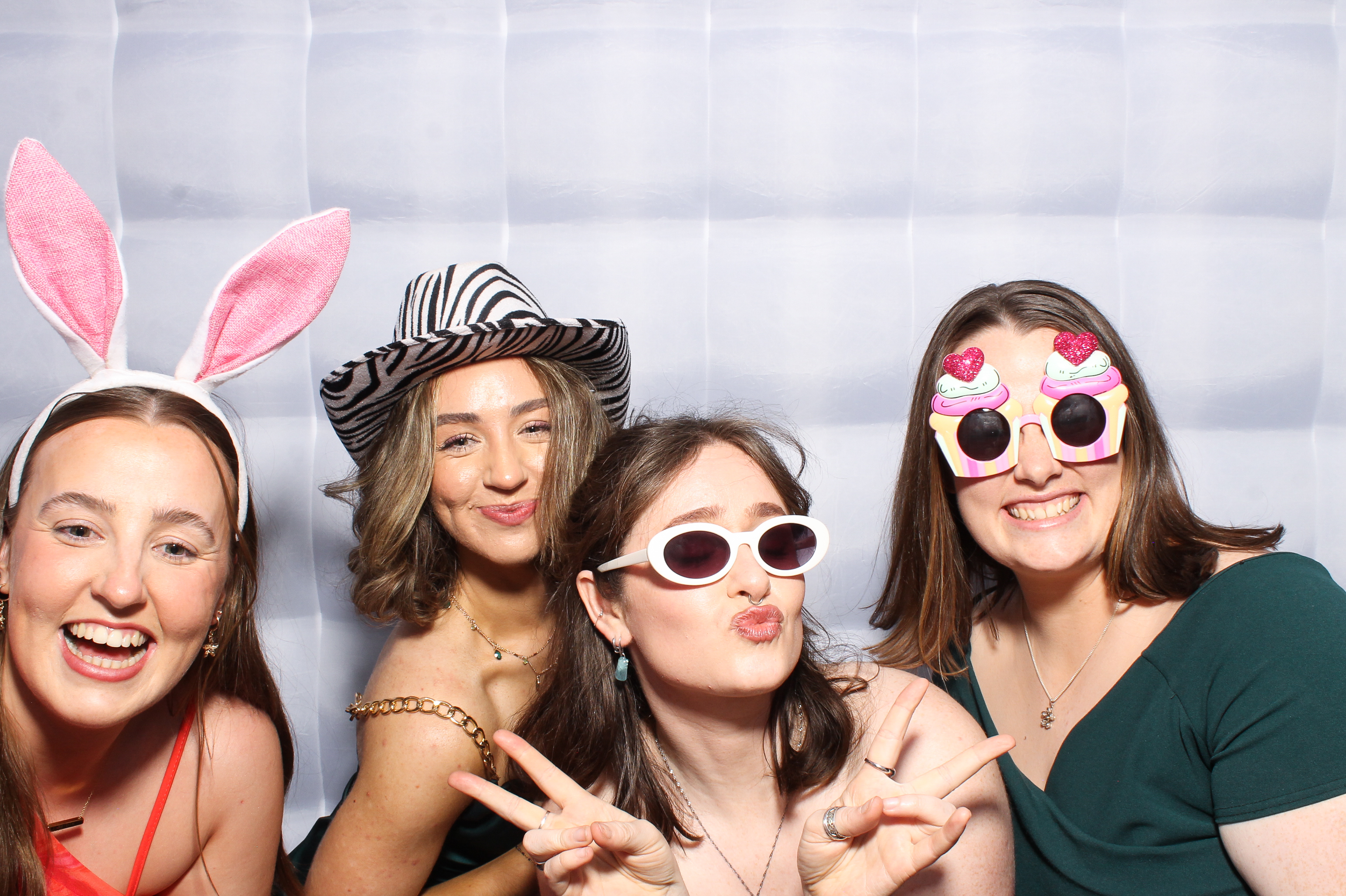 Collan & Meadb | View more photos from the event at gallery.snapmagic.ie/u/SnapMagic/Collan-Meadb