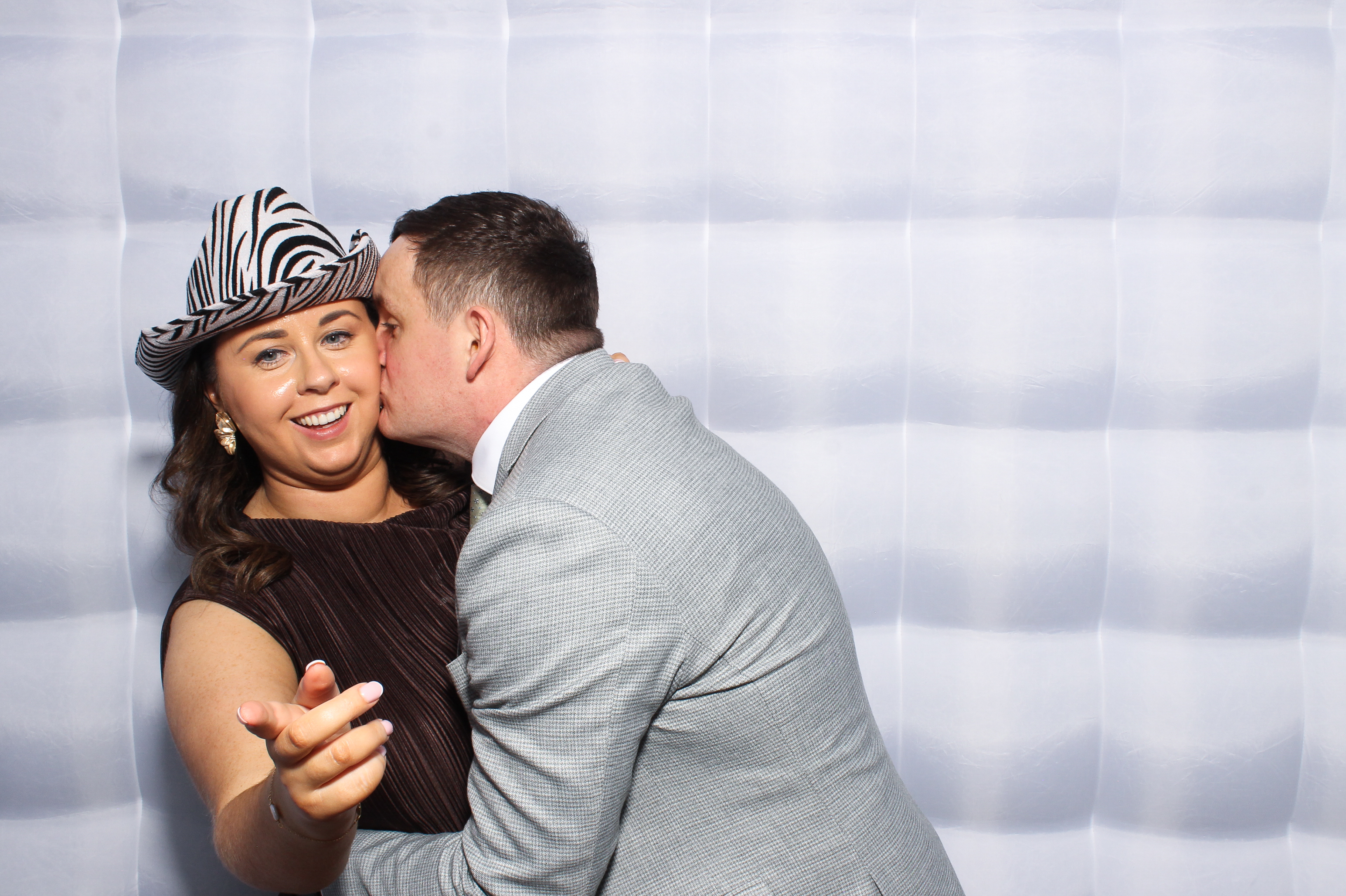 Collan & Meadb | View more photos from the event at gallery.snapmagic.ie/u/SnapMagic/Collan-Meadb