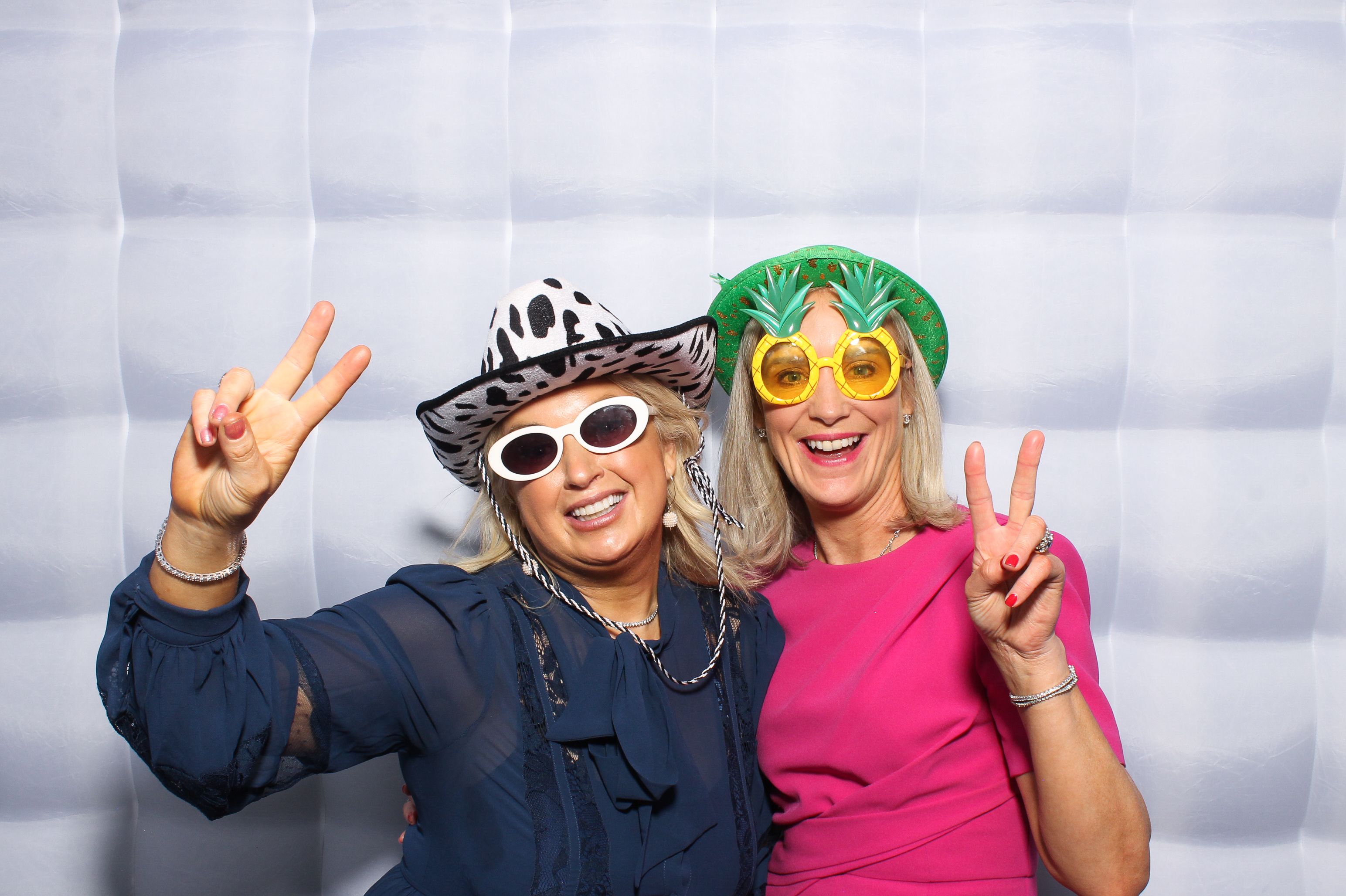 Collan & Meadb | View more photos from the event at gallery.snapmagic.ie/u/SnapMagic/Collan-Meadb