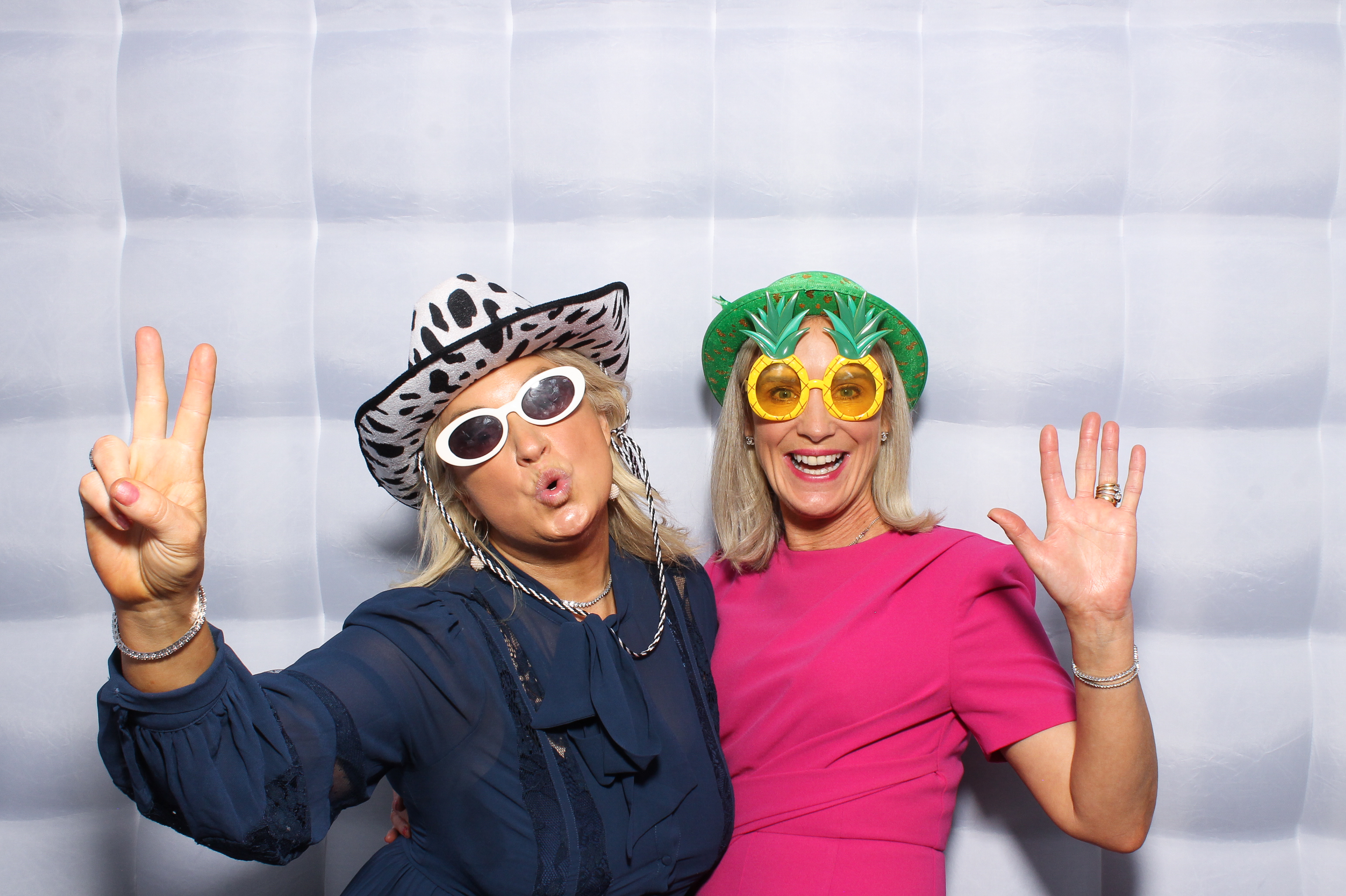 Collan & Meadb | View more photos from the event at gallery.snapmagic.ie/u/SnapMagic/Collan-Meadb