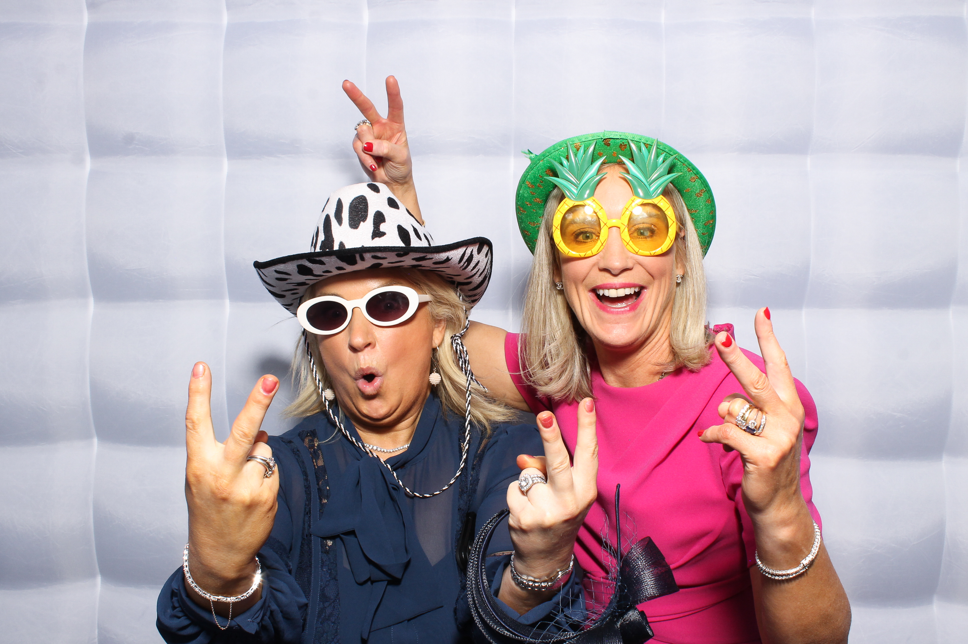 Collan & Meadb | View more photos from the event at gallery.snapmagic.ie/u/SnapMagic/Collan-Meadb