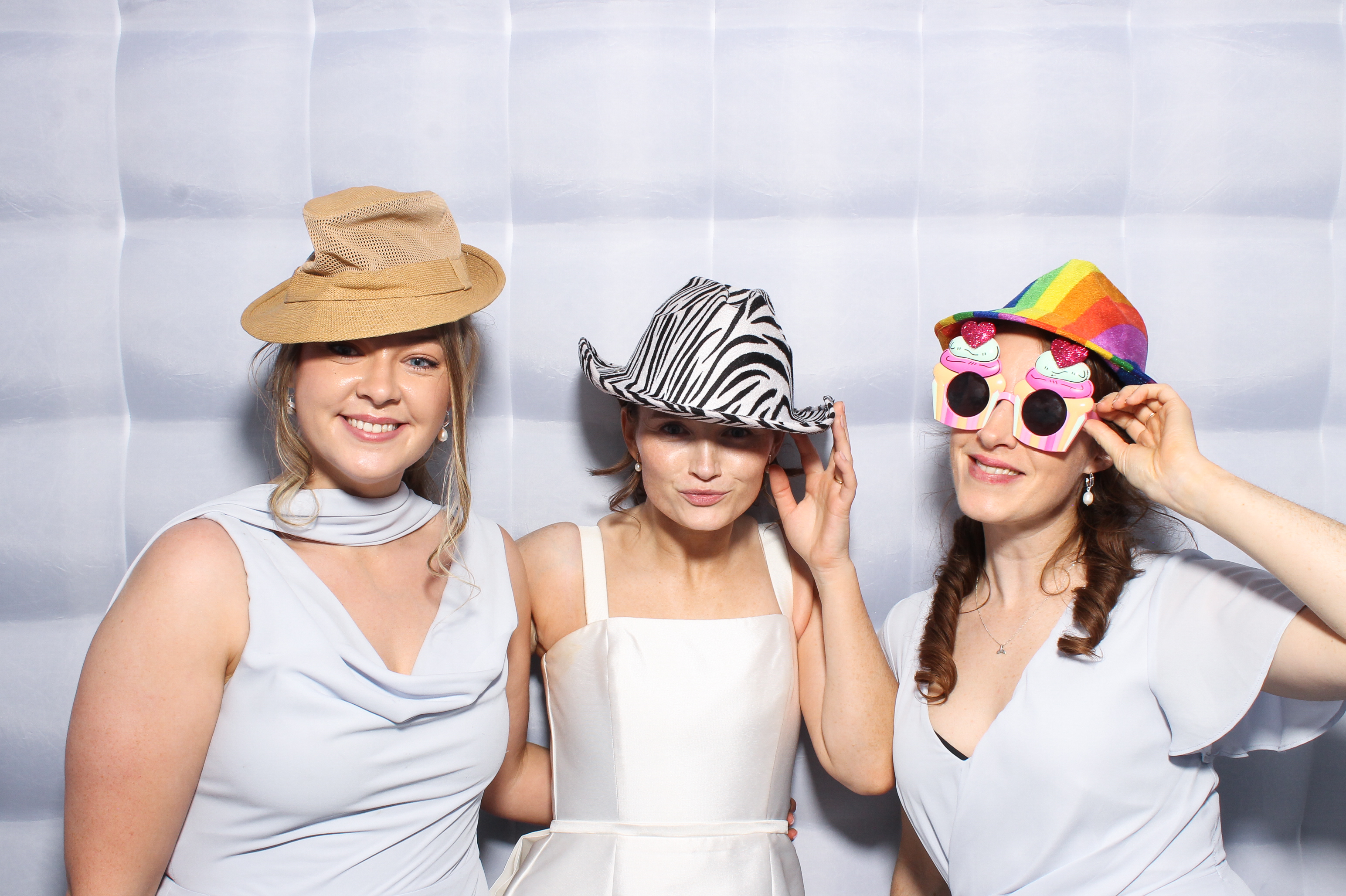 Collan & Meadb | View more photos from the event at gallery.snapmagic.ie/u/SnapMagic/Collan-Meadb