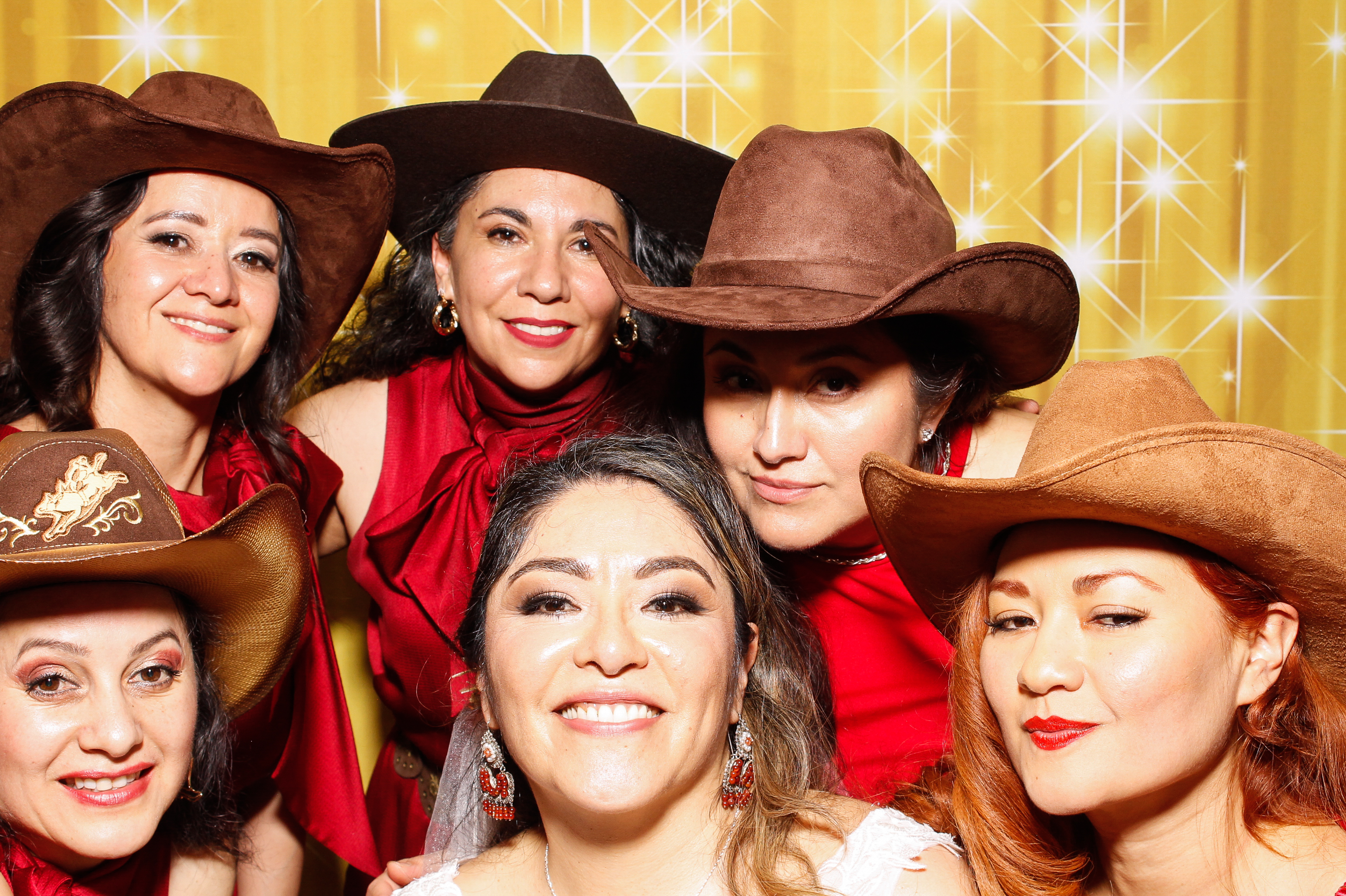 Diana & Keith | View more photos from the event at gallery.snapmagic.ie/u/SnapMagic/Diana-Keith