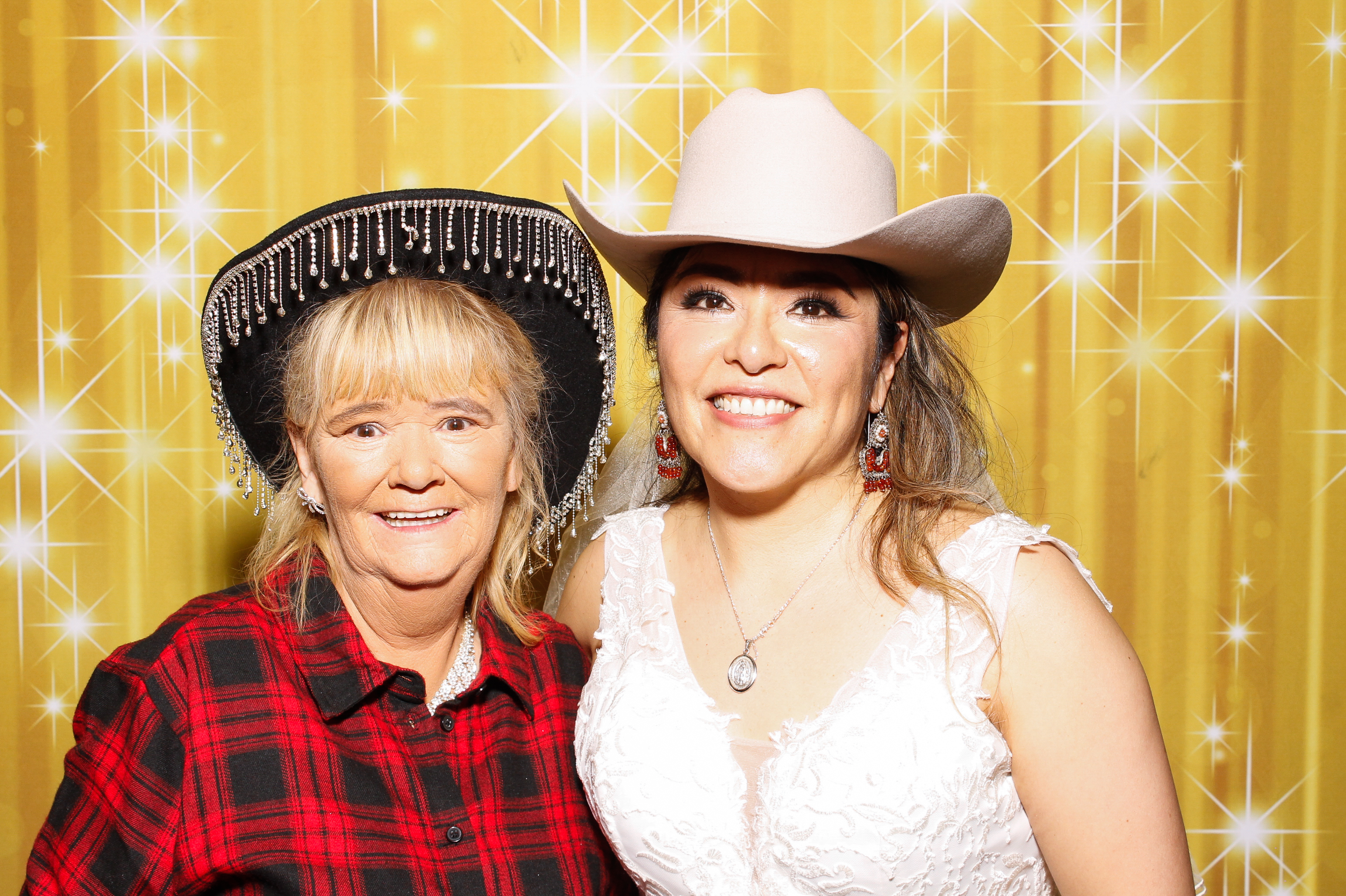 Diana & Keith | View more photos from the event at gallery.snapmagic.ie/u/SnapMagic/Diana-Keith