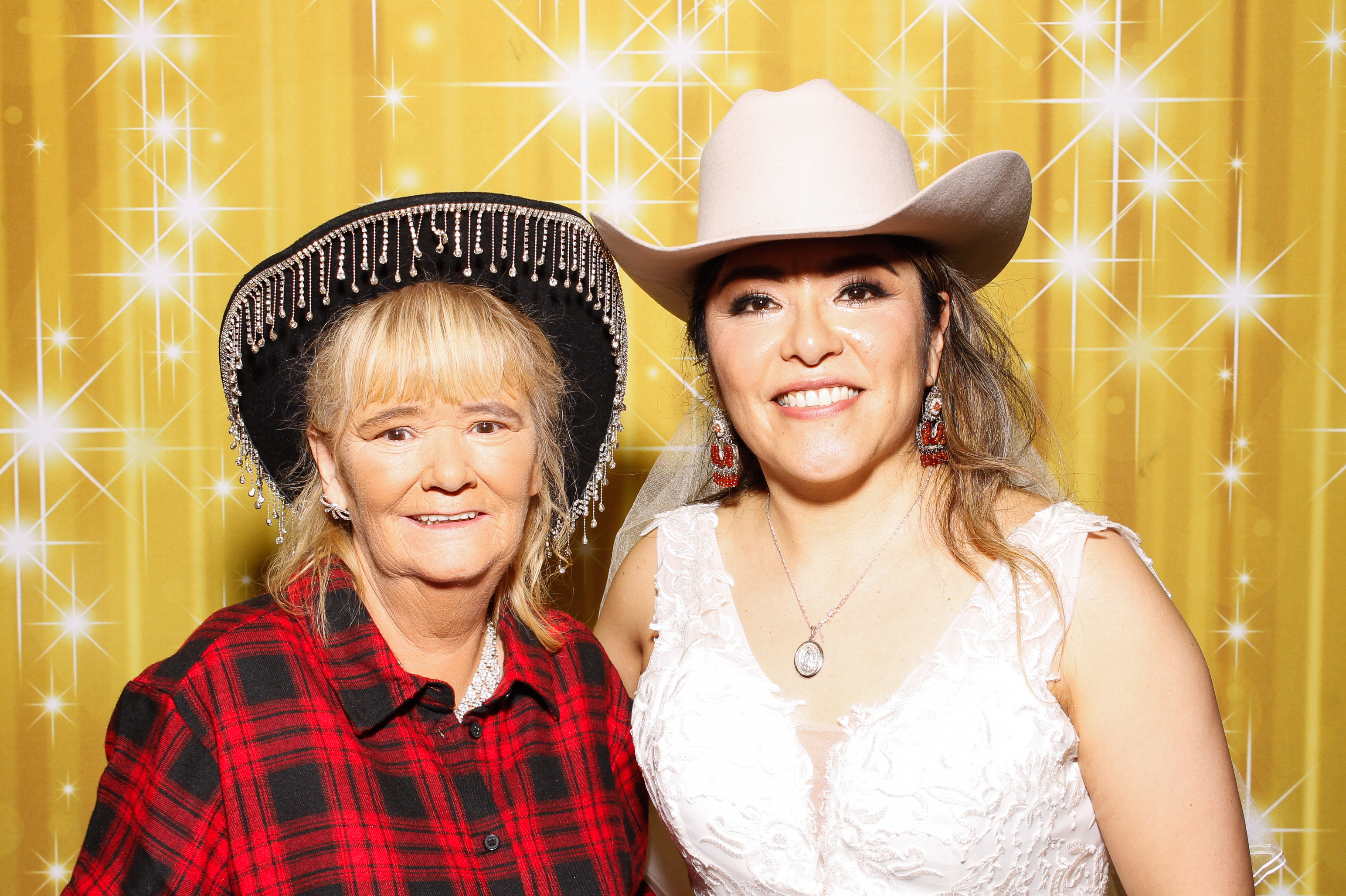 Diana & Keith | View more photos from the event at gallery.snapmagic.ie/u/SnapMagic/Diana-Keith