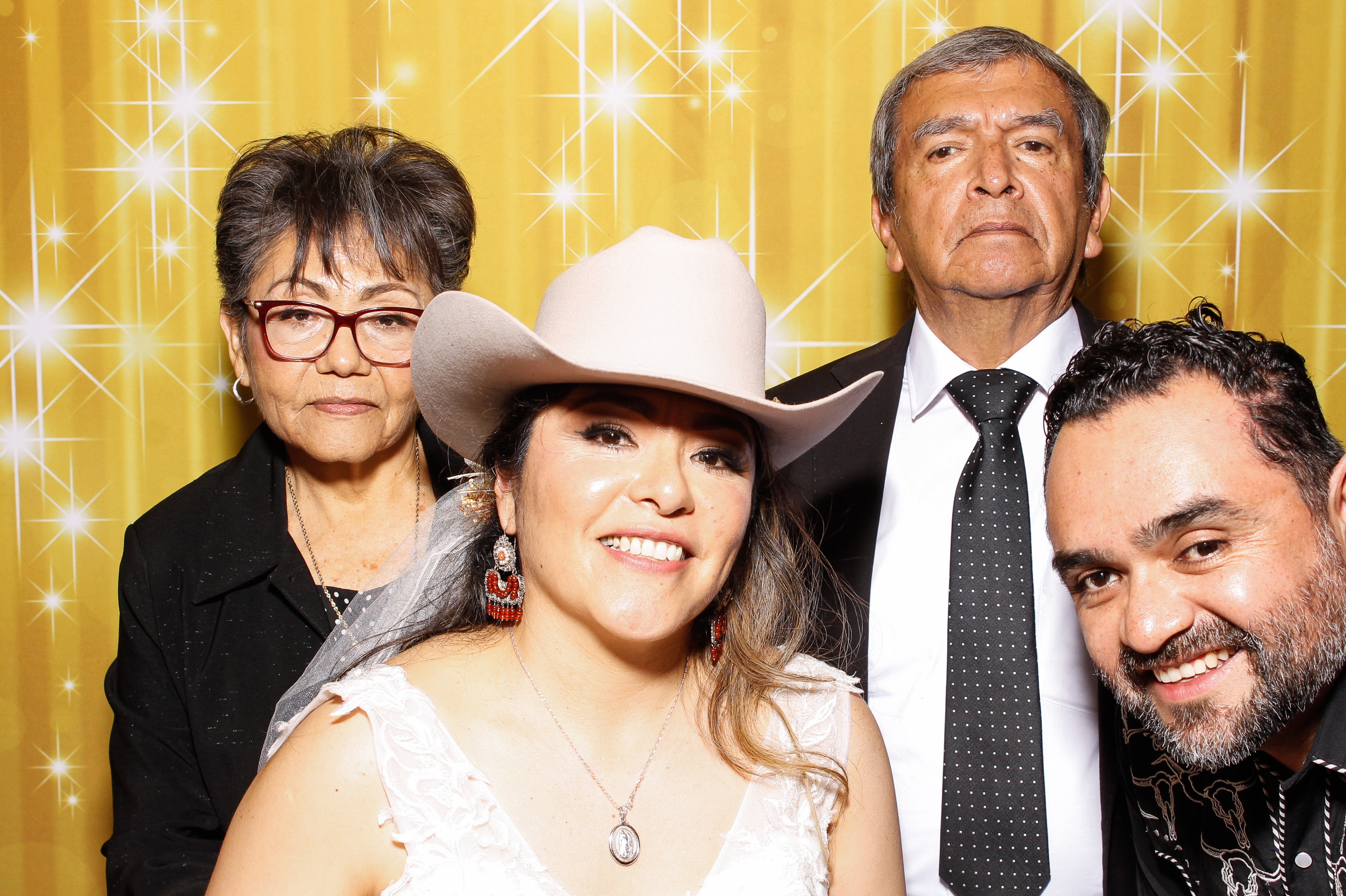 Diana & Keith | View more photos from the event at gallery.snapmagic.ie/u/SnapMagic/Diana-Keith