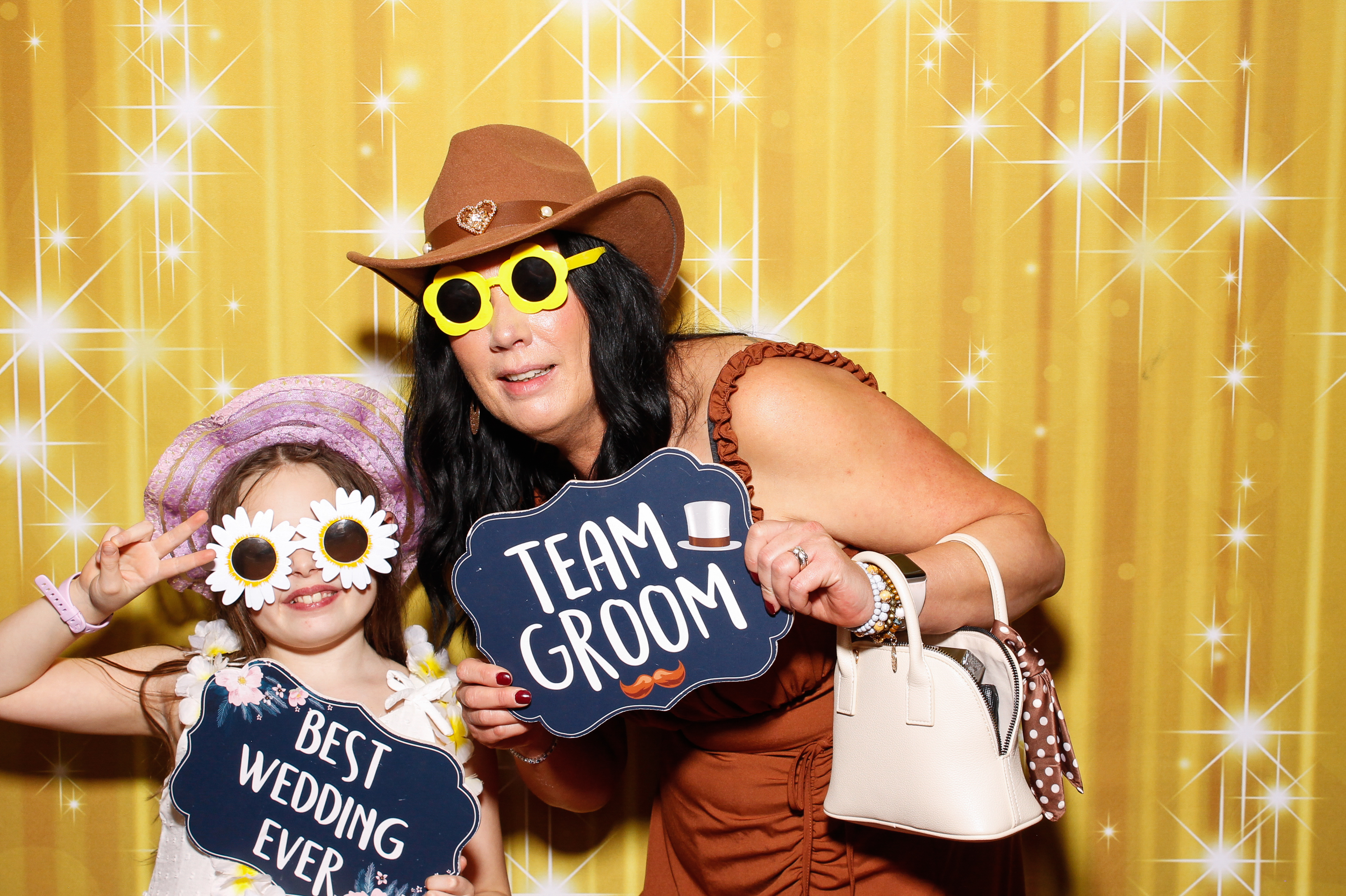 Diana & Keith | View more photos from the event at gallery.snapmagic.ie/u/SnapMagic/Diana-Keith