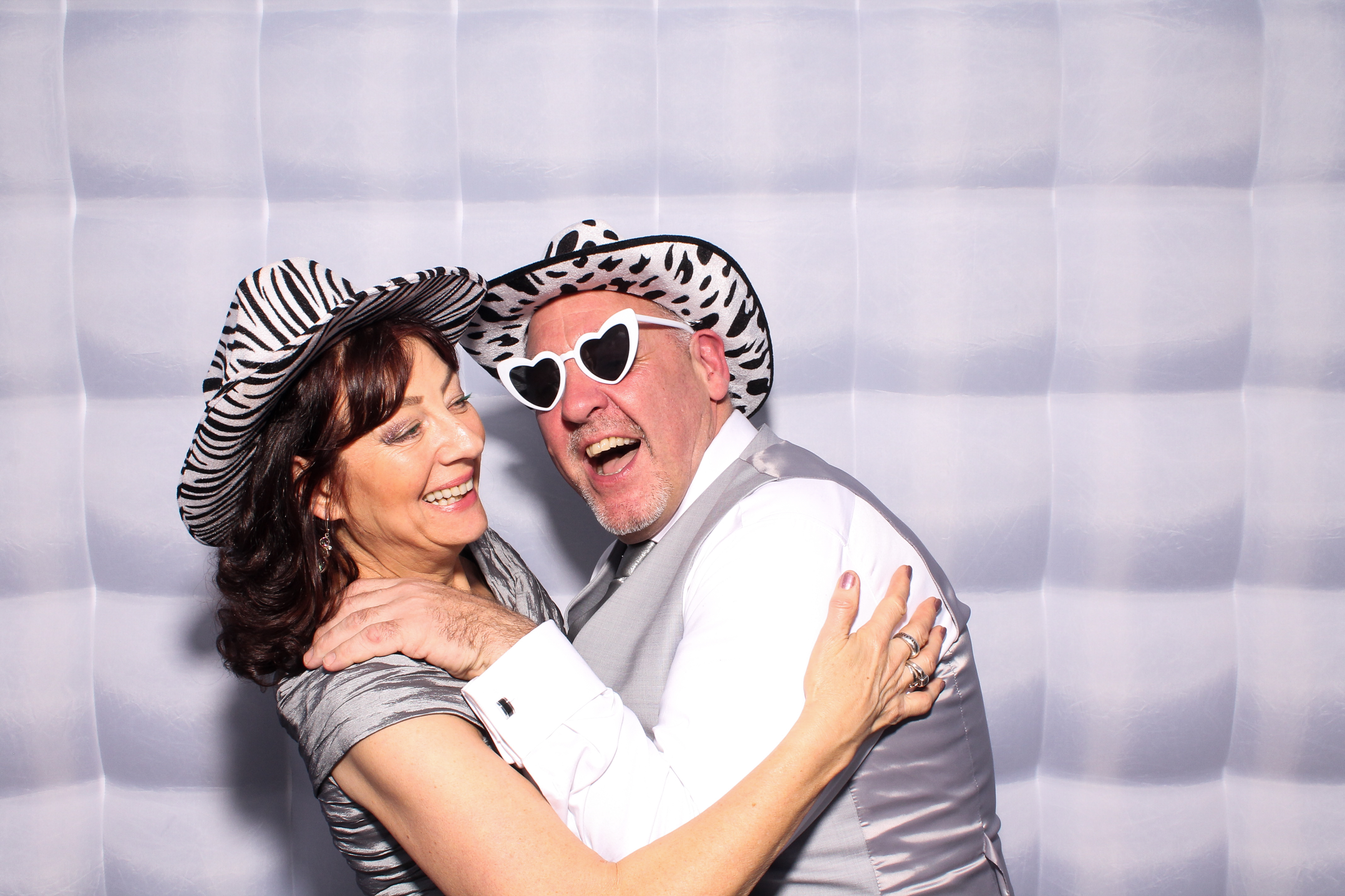 Ellen & Dave | View more photos from the event at gallery.snapmagic.ie/u/SnapMagic/Ellen-Dave