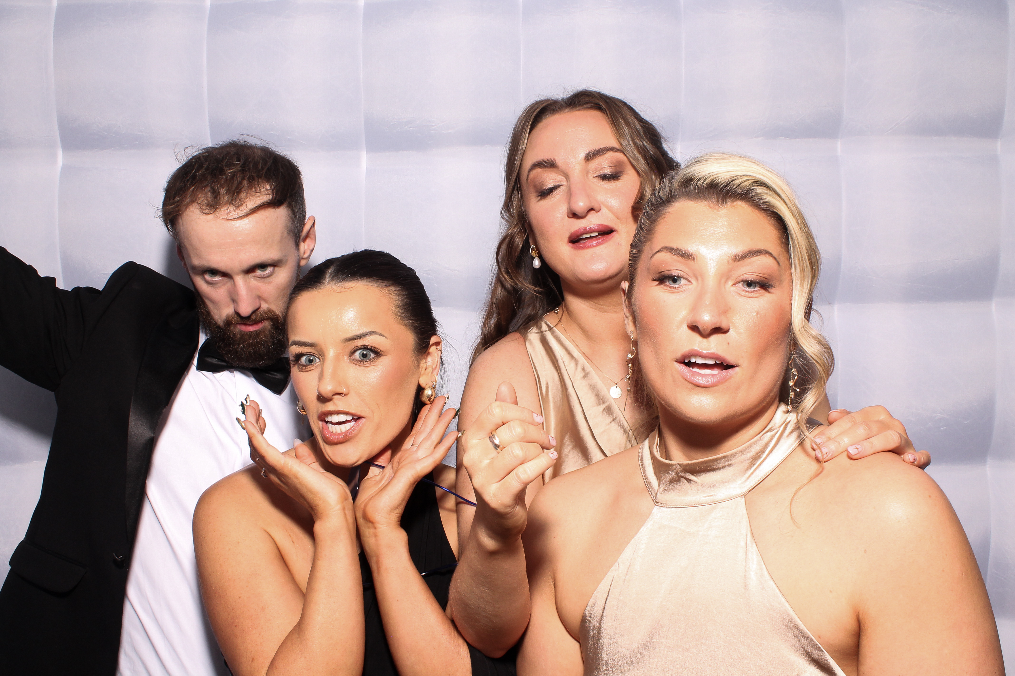 Ellen & Dave | View more photos from the event at gallery.snapmagic.ie/u/SnapMagic/Ellen-Dave