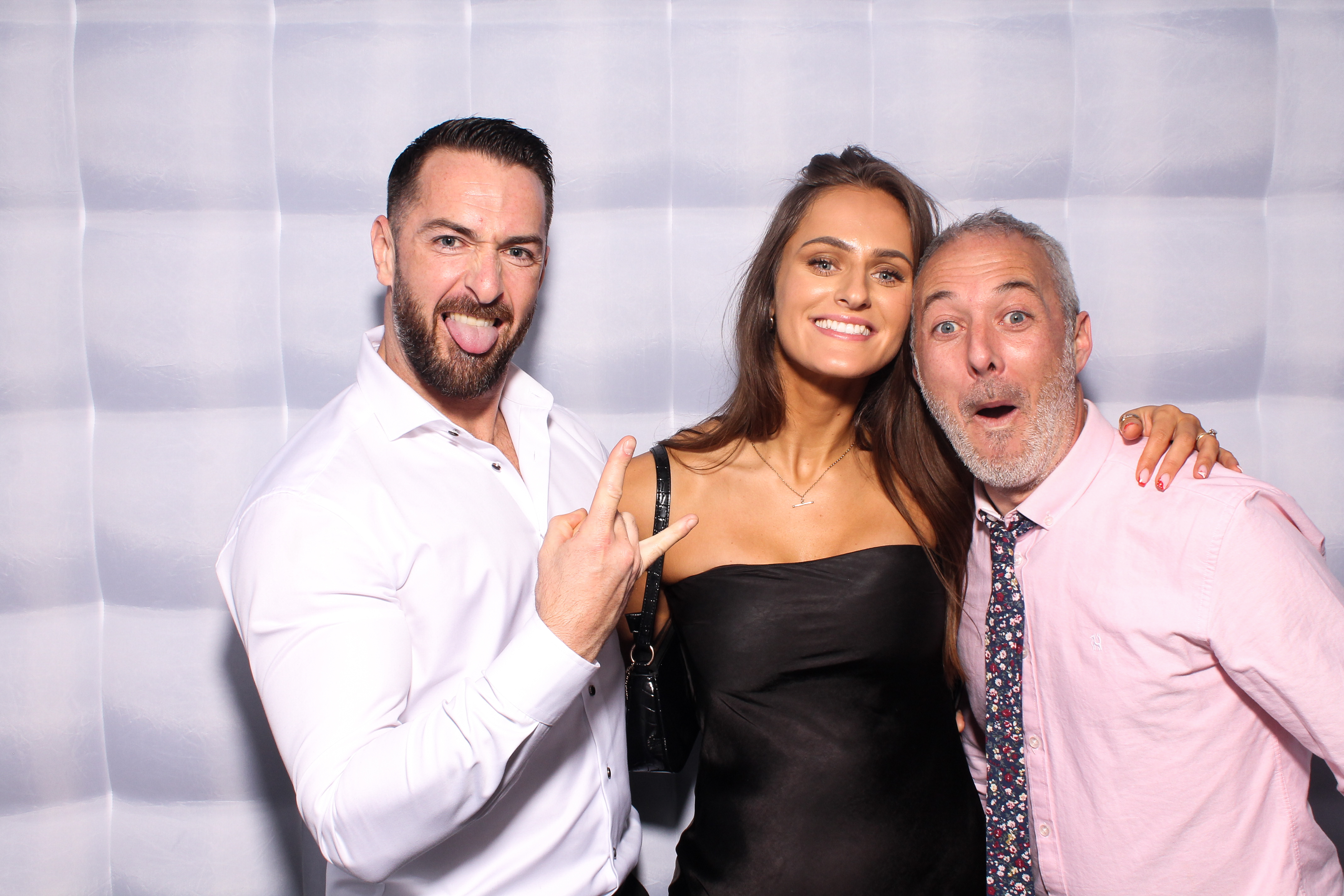 Ellen & Dave | View more photos from the event at gallery.snapmagic.ie/u/SnapMagic/Ellen-Dave