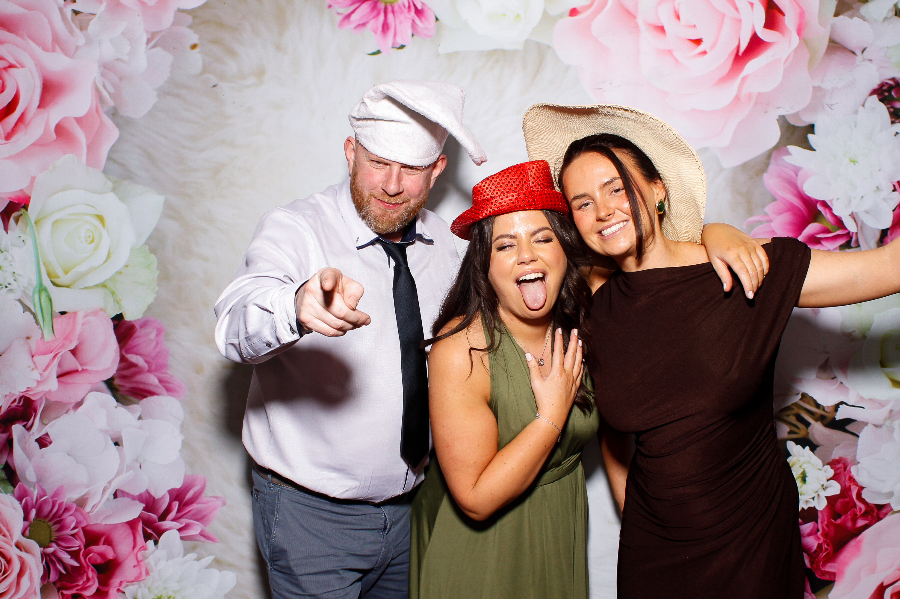 Kathryn & Shane | View more photos from the event at gallery.snapmagic.ie/u/SnapMagic/Kathryn-Shane