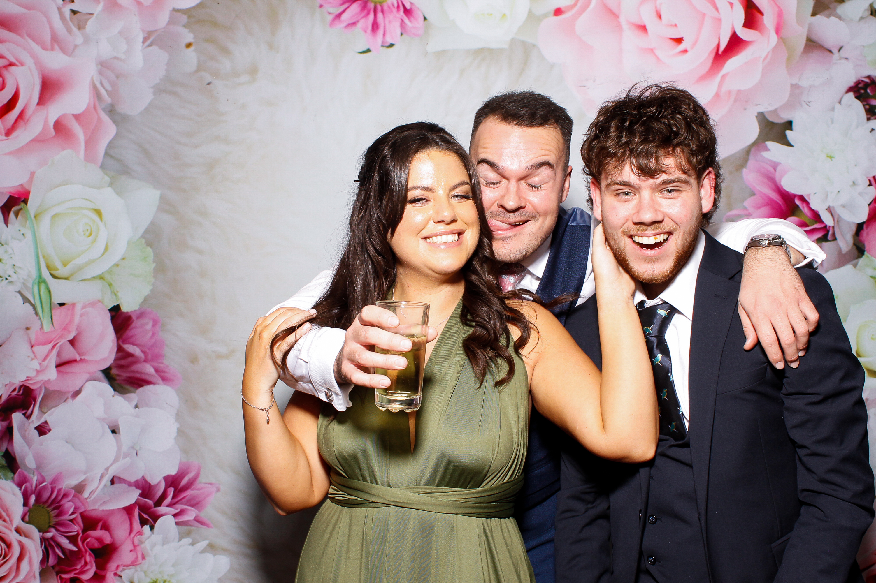 Kathryn & Shane | View more photos from the event at gallery.snapmagic.ie/u/SnapMagic/Kathryn-Shane