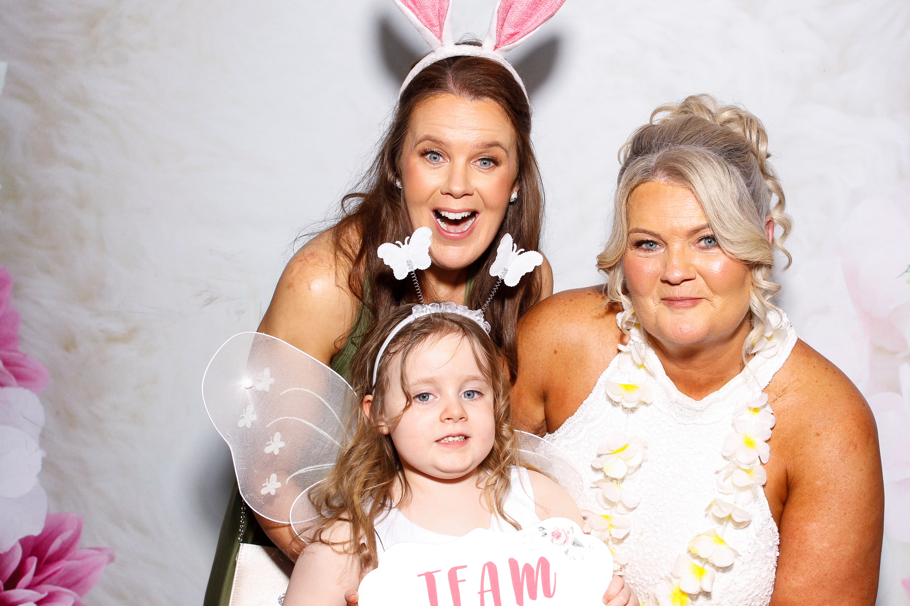 Kathryn & Shane | View more photos from the event at gallery.snapmagic.ie/u/SnapMagic/Kathryn-Shane