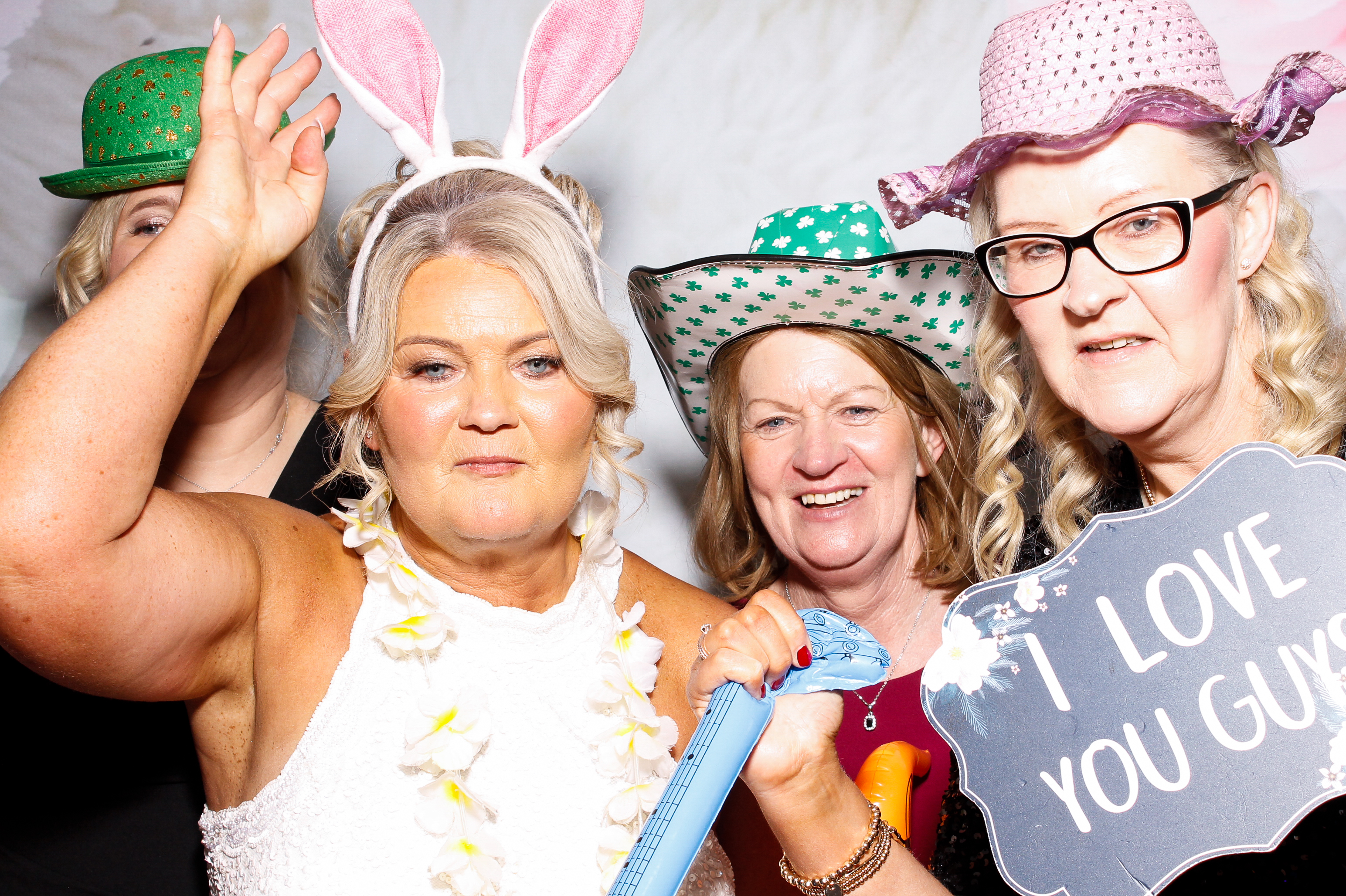 Kathryn & Shane | View more photos from the event at gallery.snapmagic.ie/u/SnapMagic/Kathryn-Shane