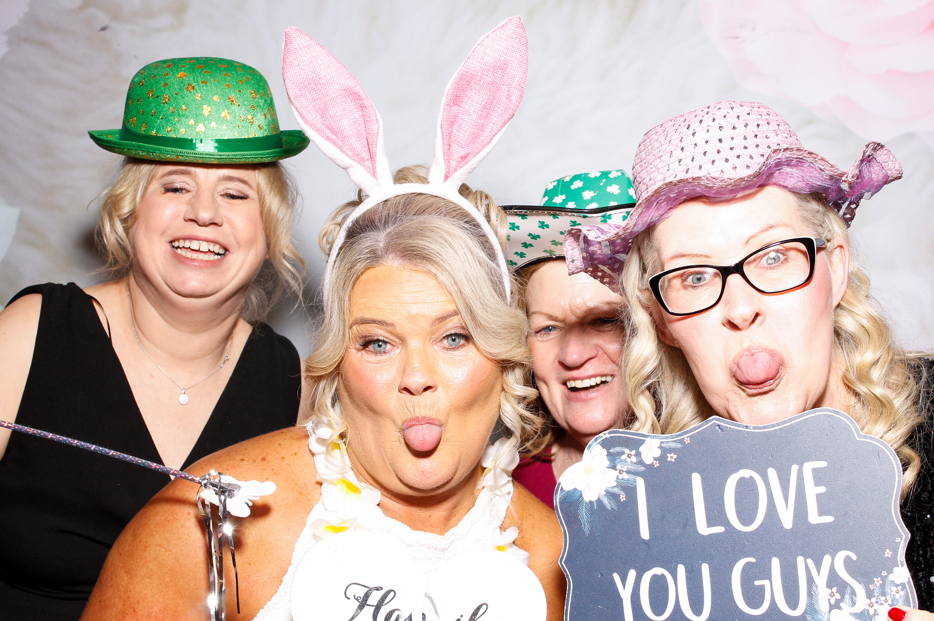 Kathryn & Shane | View more photos from the event at gallery.snapmagic.ie/u/SnapMagic/Kathryn-Shane