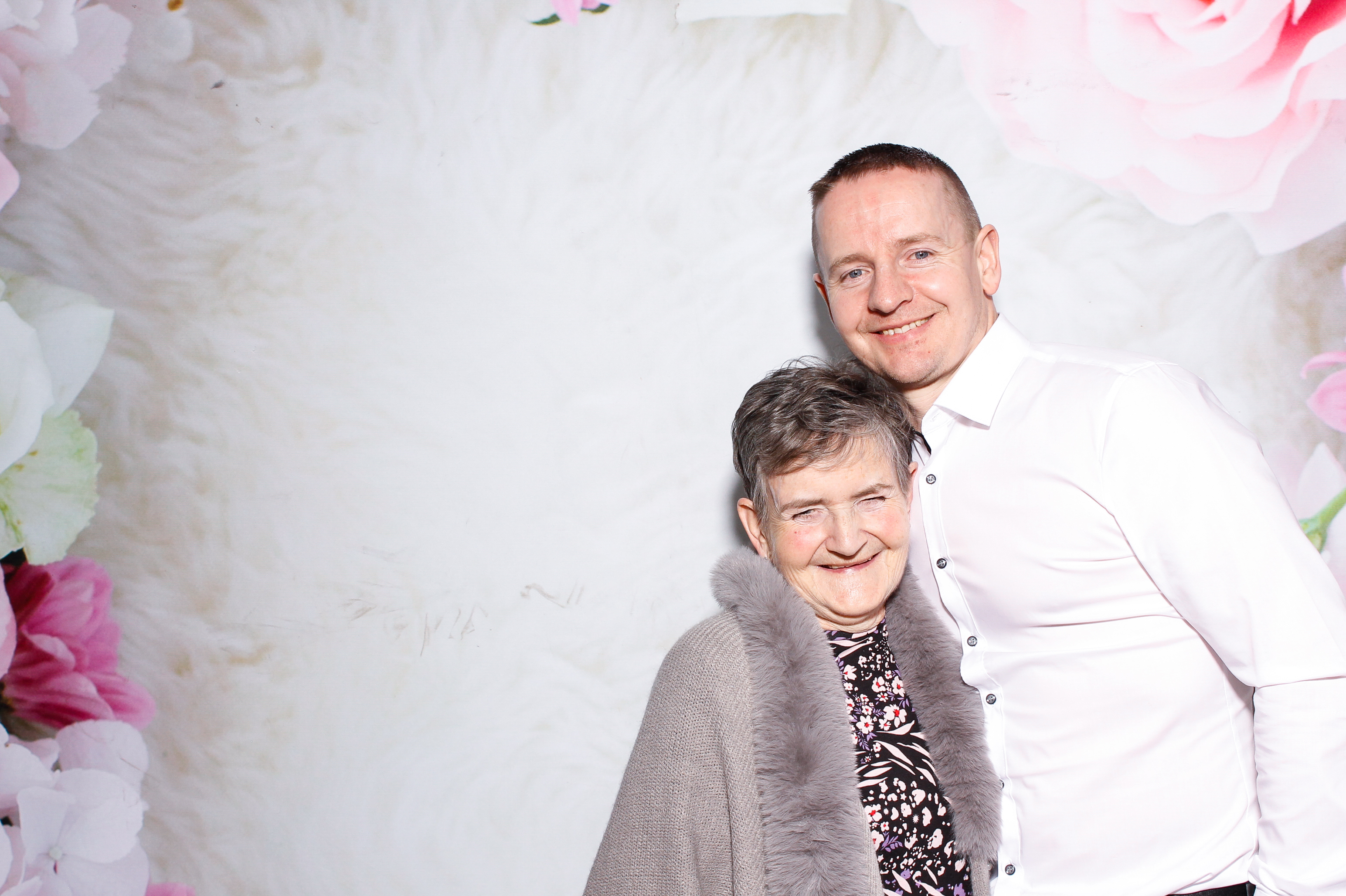 Kathryn & Shane | View more photos from the event at gallery.snapmagic.ie/u/SnapMagic/Kathryn-Shane