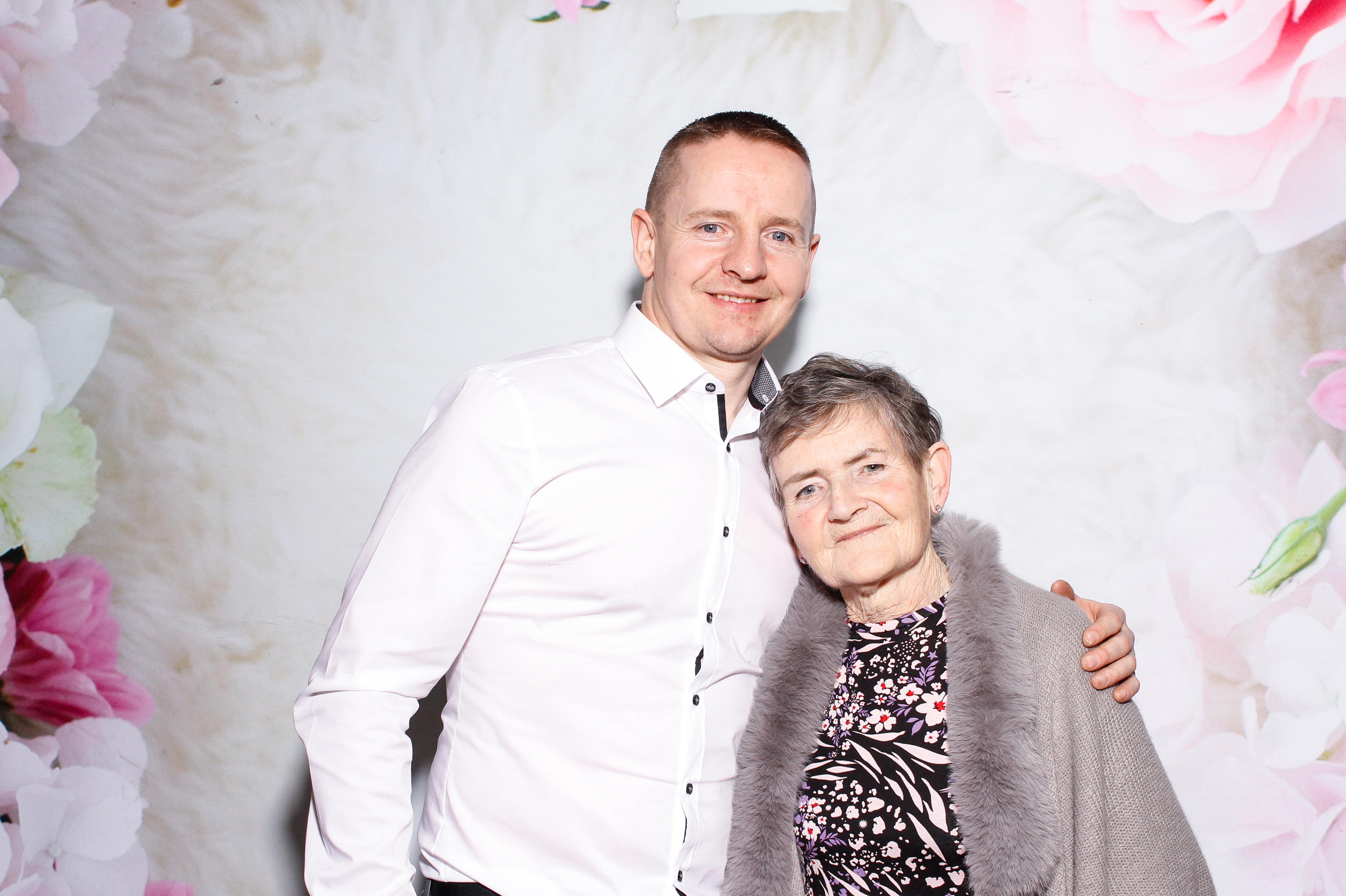 Kathryn & Shane | View more photos from the event at gallery.snapmagic.ie/u/SnapMagic/Kathryn-Shane