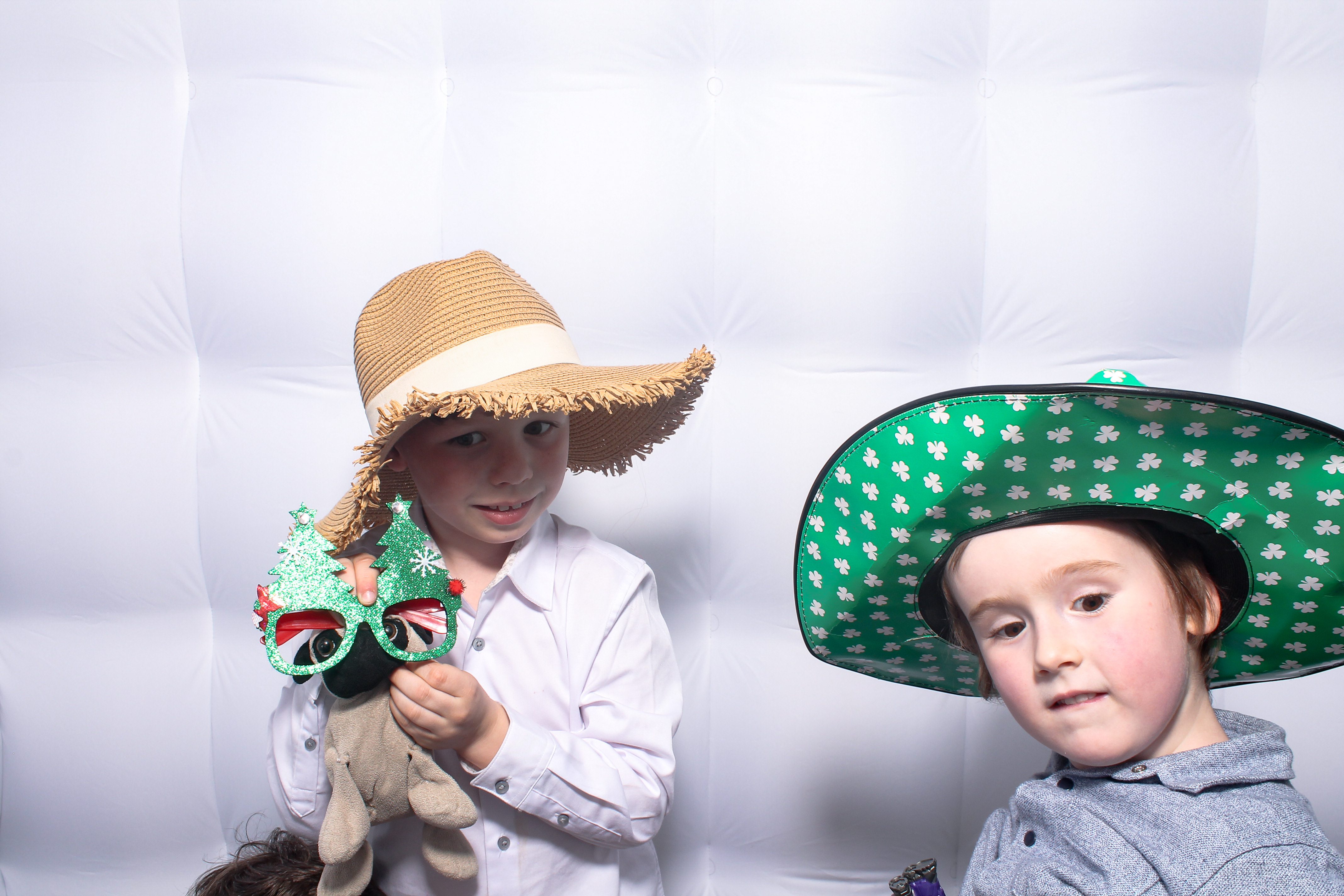 Kieran & Cassandra | View more photos from the event at gallery.snapmagic.ie/u/SnapMagic/Kieran-Cassandra