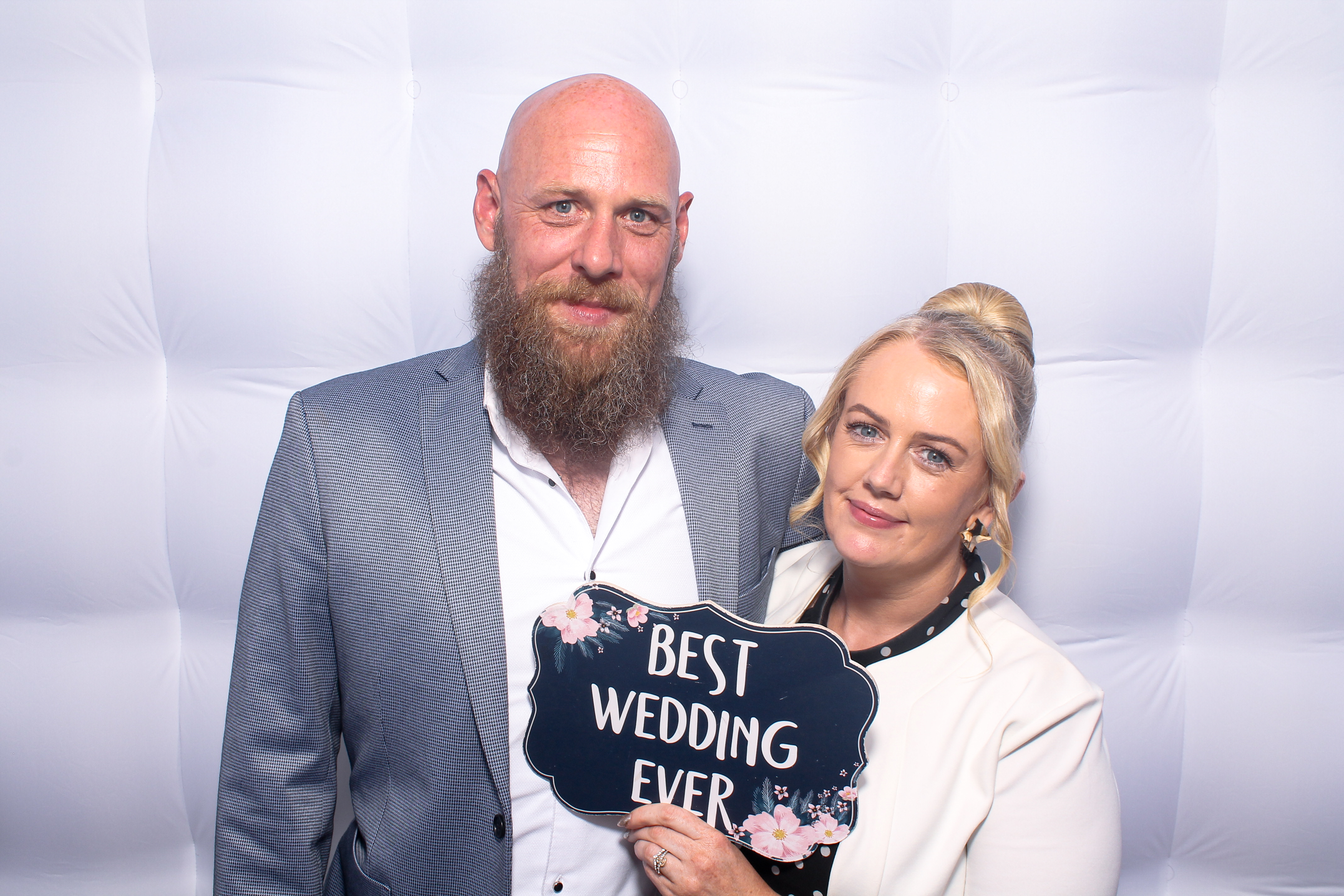 Kieran & Cassandra | View more photos from the event at gallery.snapmagic.ie/u/SnapMagic/Kieran-Cassandra