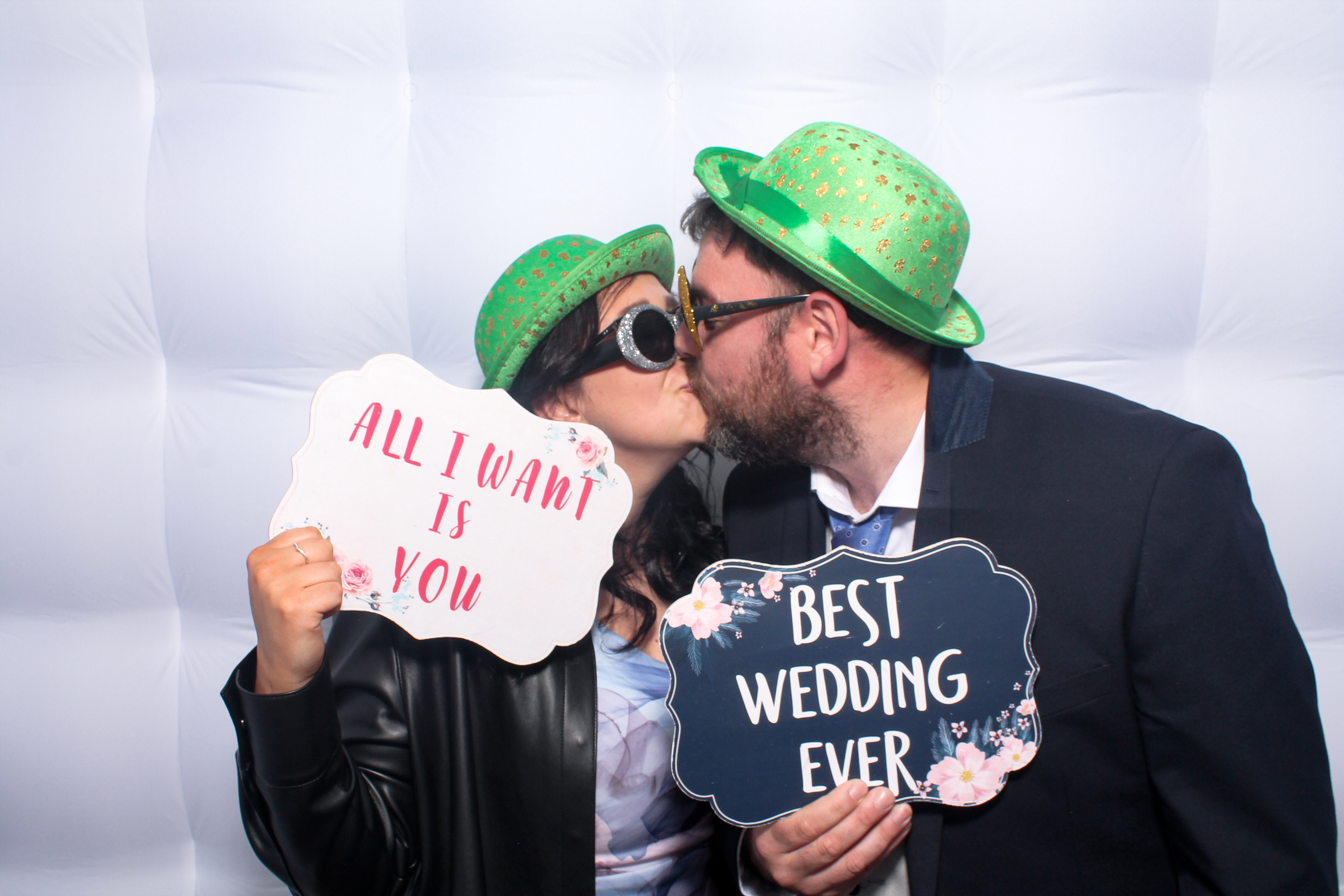 Kieran & Cassandra | View more photos from the event at gallery.snapmagic.ie/u/SnapMagic/Kieran-Cassandra
