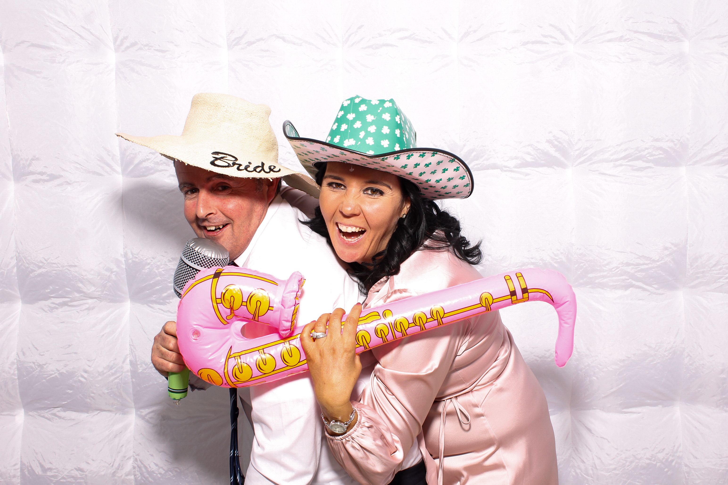 Linda & James | View more photos from the event at gallery.snapmagic.ie/u/SnapMagic/Linda-James