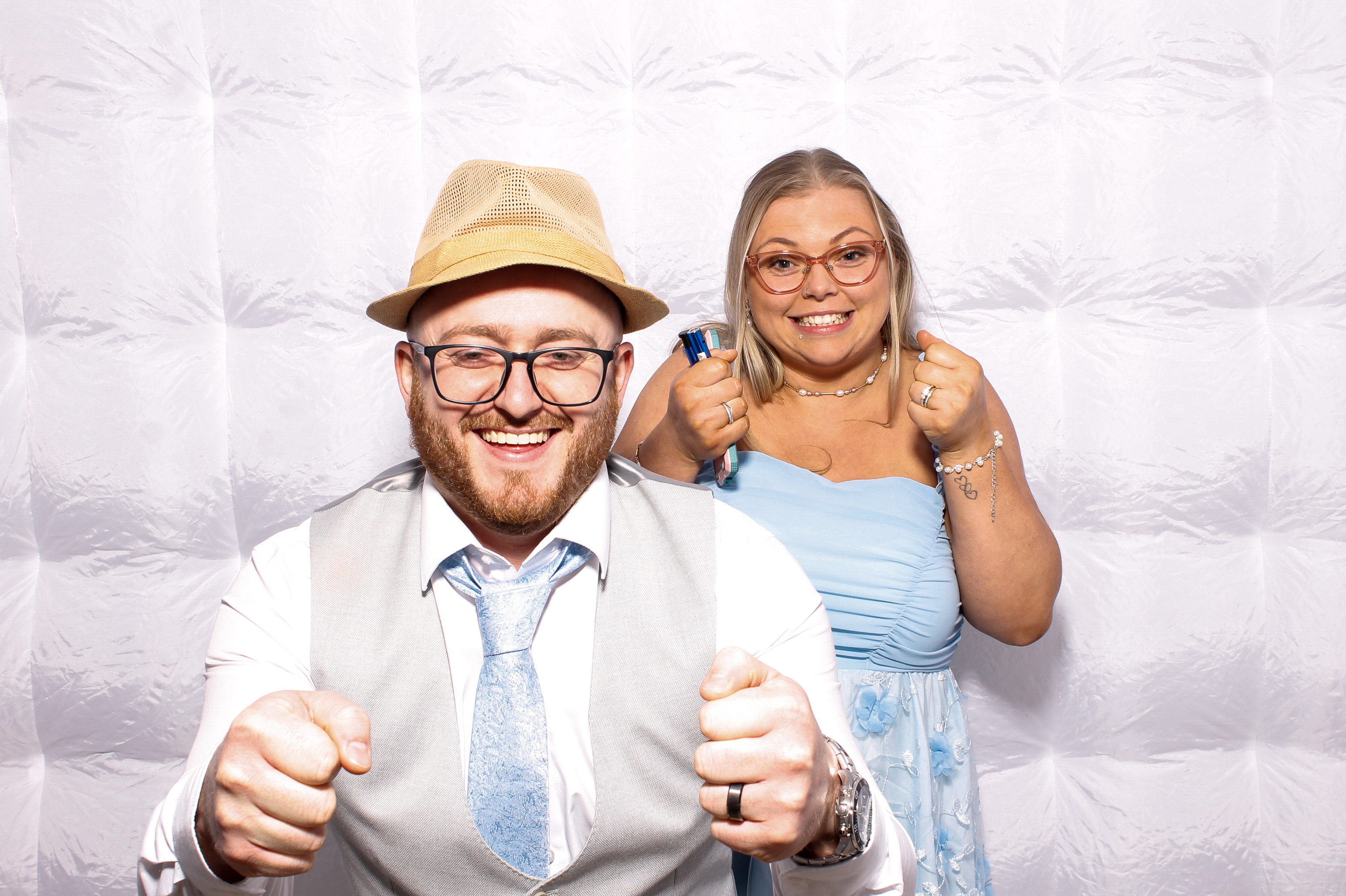 Linda & James | View more photos from the event at gallery.snapmagic.ie/u/SnapMagic/Linda-James