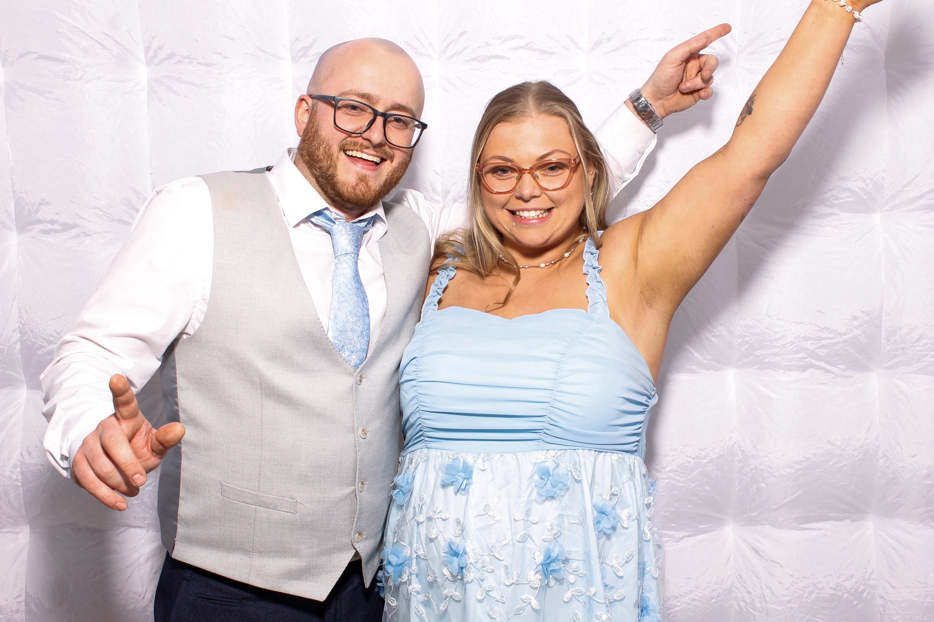 Linda & James | View more photos from the event at gallery.snapmagic.ie/u/SnapMagic/Linda-James