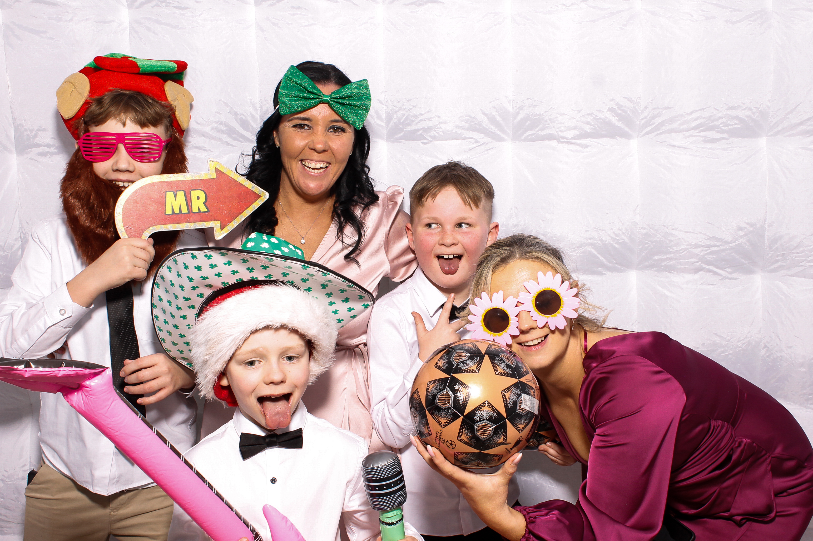 Linda & James | View more photos from the event at gallery.snapmagic.ie/u/SnapMagic/Linda-James