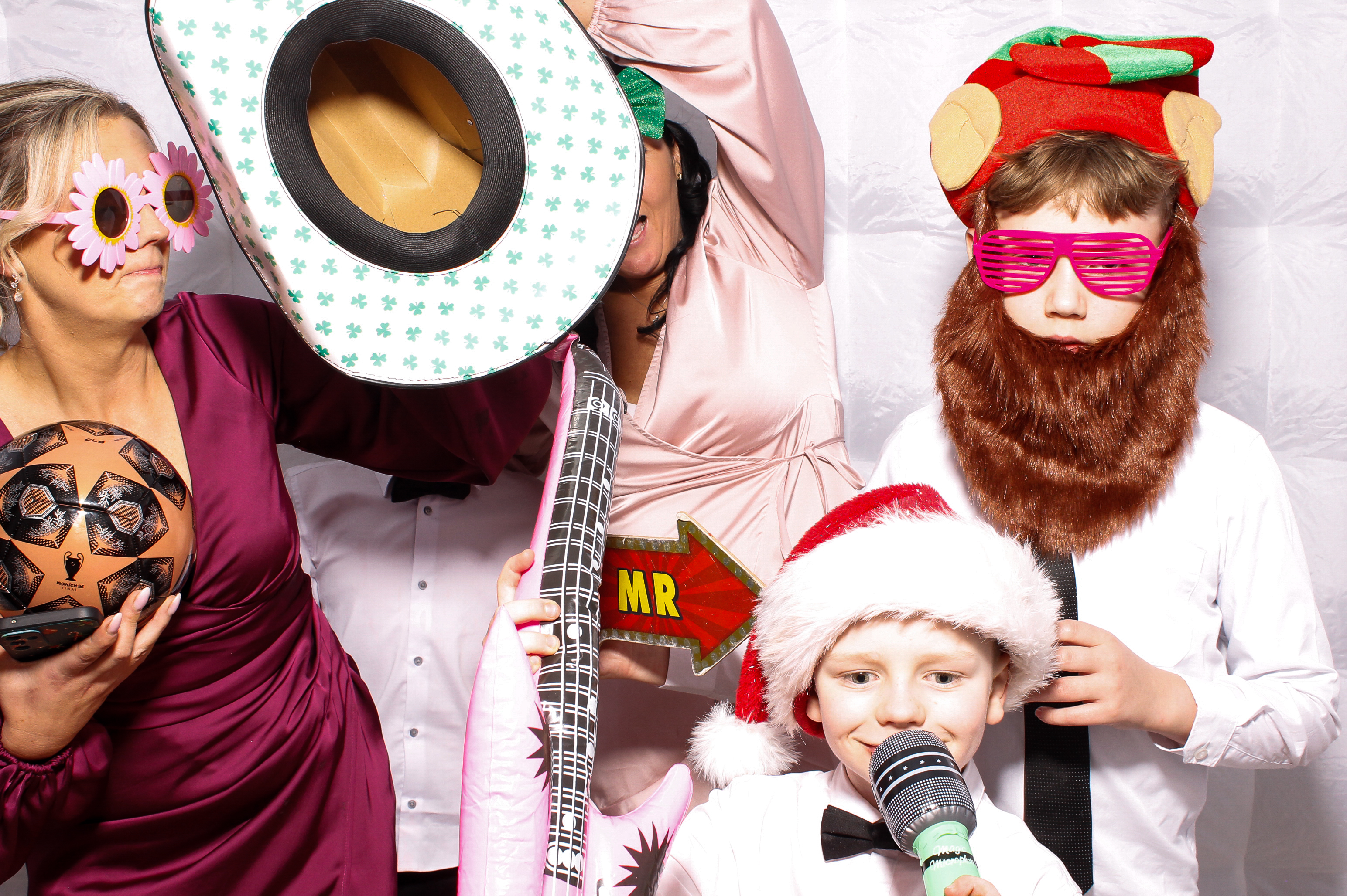 Linda & James | View more photos from the event at gallery.snapmagic.ie/u/SnapMagic/Linda-James