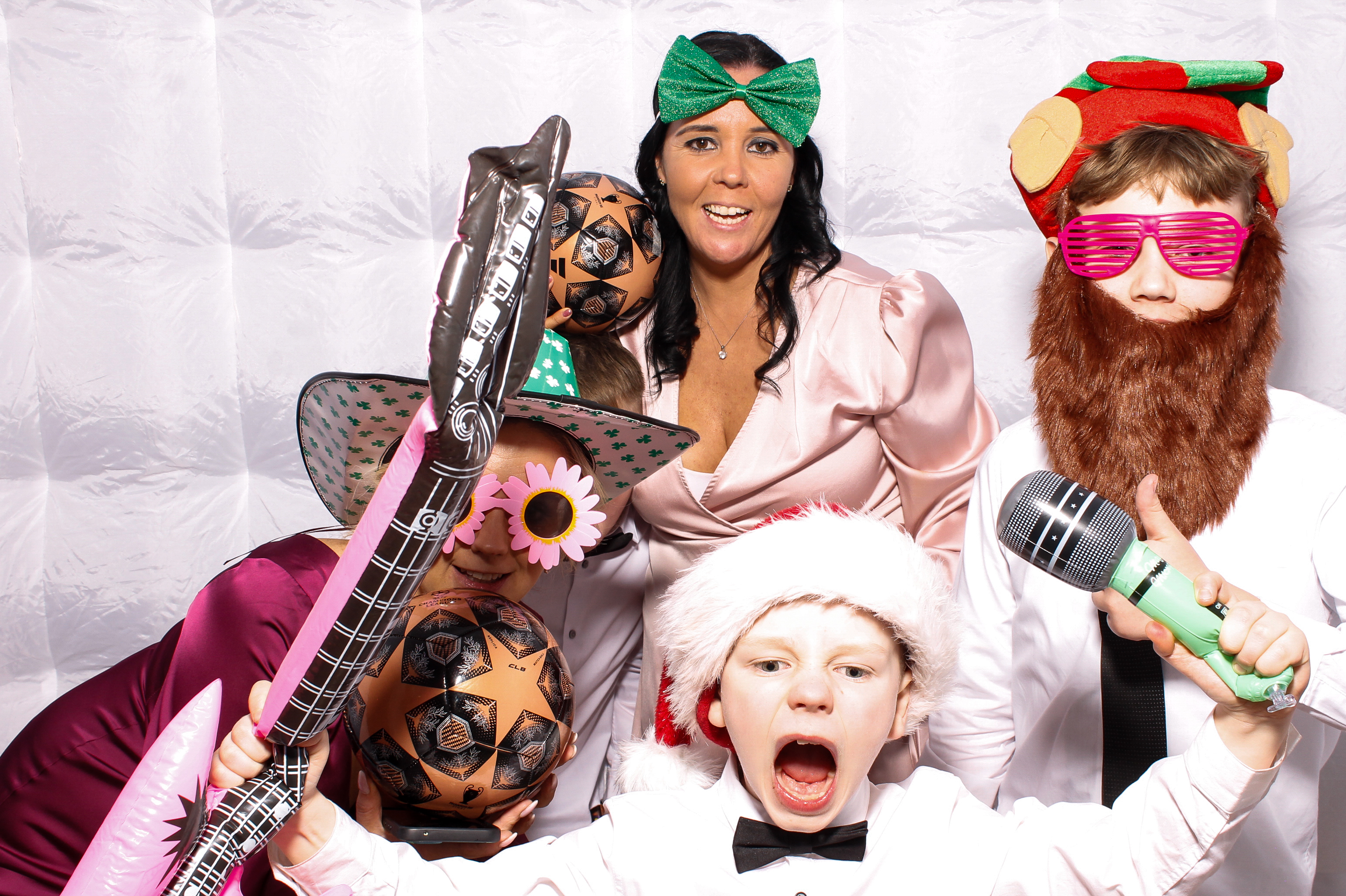 Linda & James | View more photos from the event at gallery.snapmagic.ie/u/SnapMagic/Linda-James