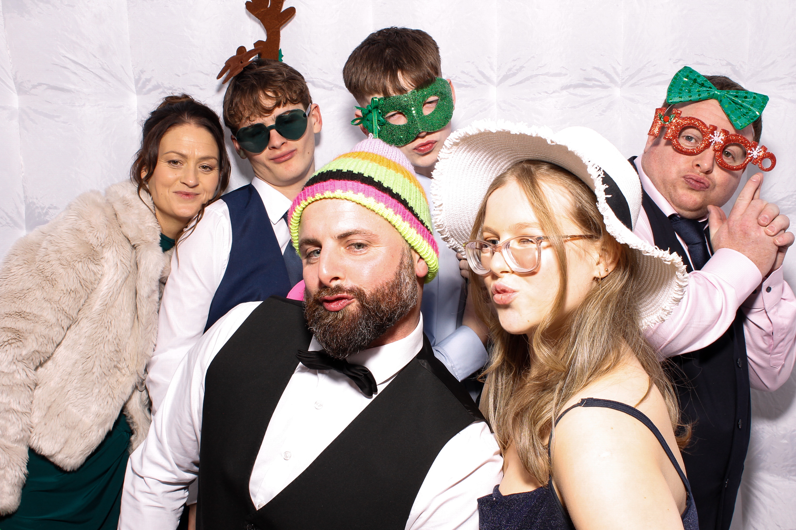 Linda & James | View more photos from the event at gallery.snapmagic.ie/u/SnapMagic/Linda-James