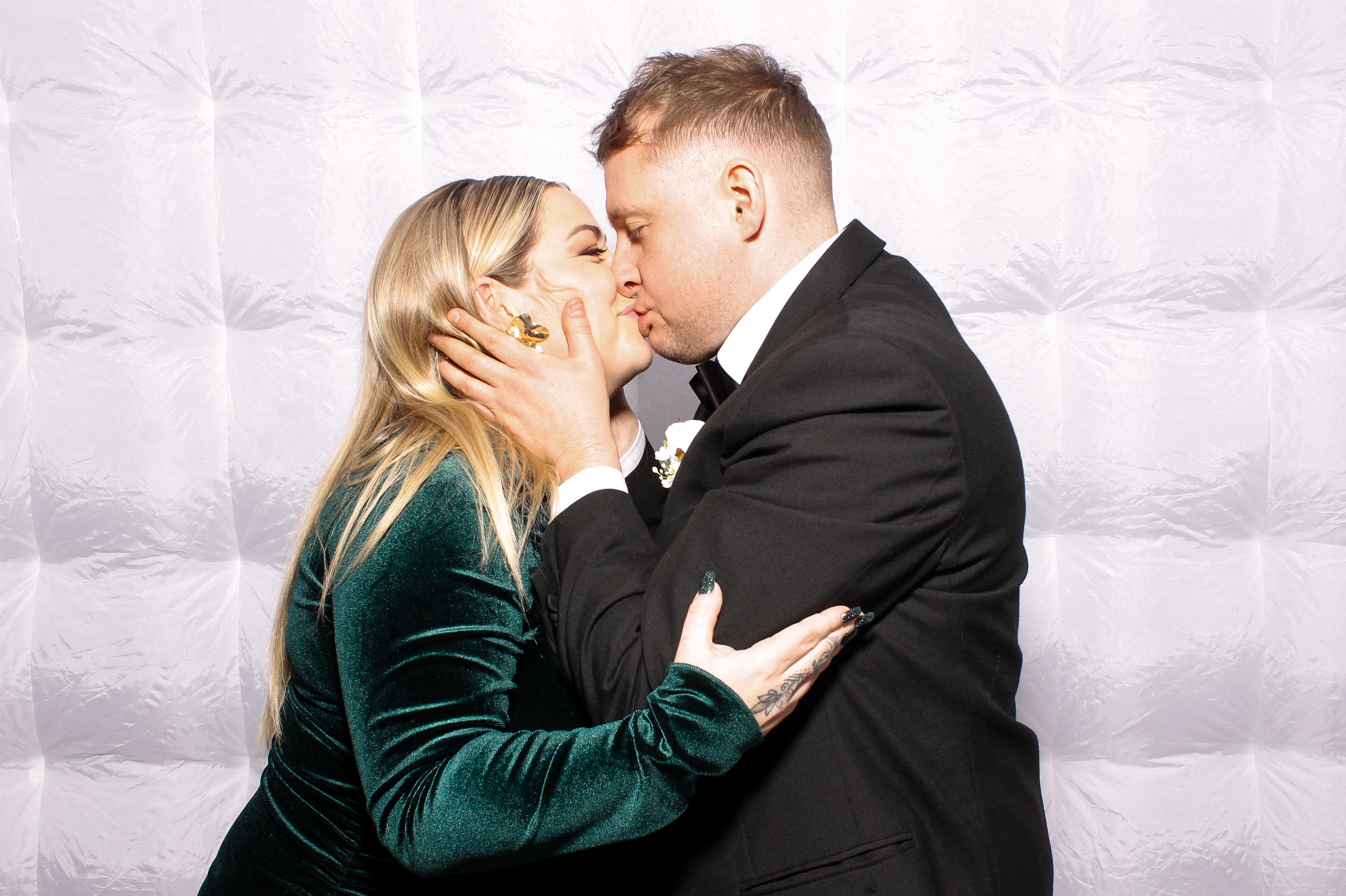 Linda & James | View more photos from the event at gallery.snapmagic.ie/u/SnapMagic/Linda-James