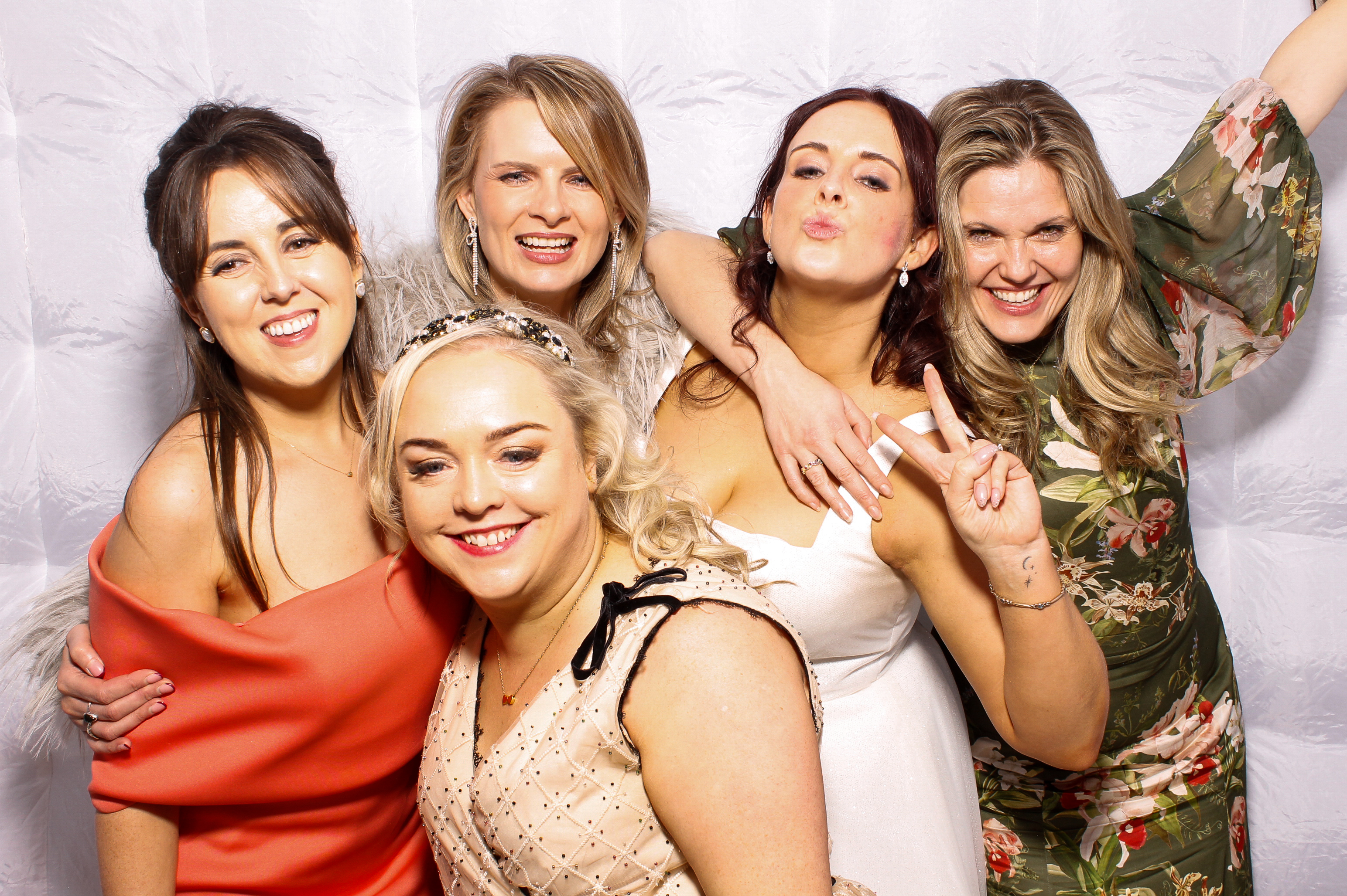 Linda & James | View more photos from the event at gallery.snapmagic.ie/u/SnapMagic/Linda-James