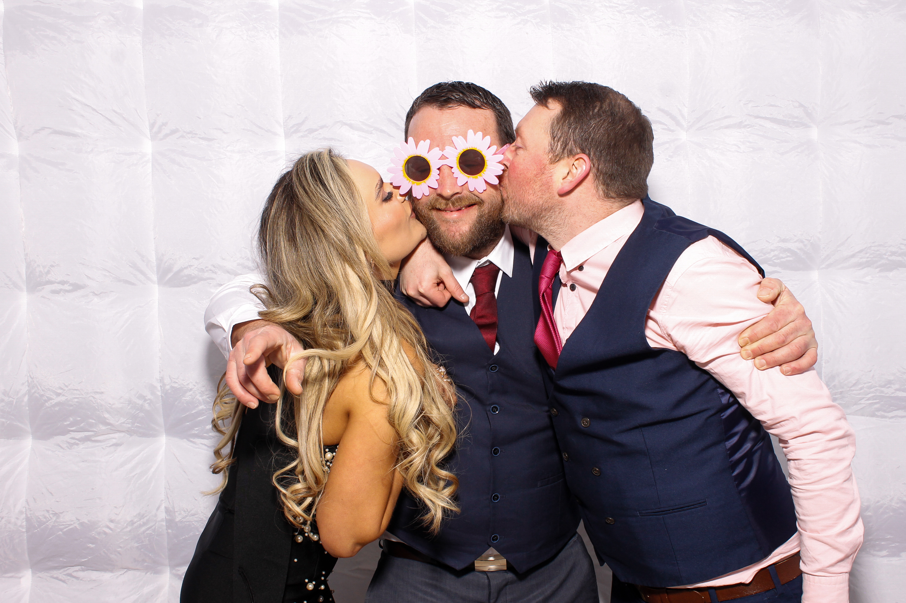 Linda & James | View more photos from the event at gallery.snapmagic.ie/u/SnapMagic/Linda-James