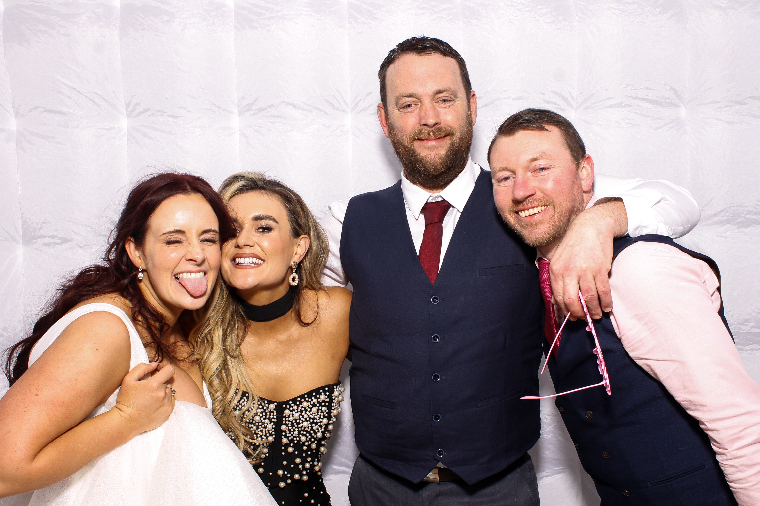 Linda & James | View more photos from the event at gallery.snapmagic.ie/u/SnapMagic/Linda-James