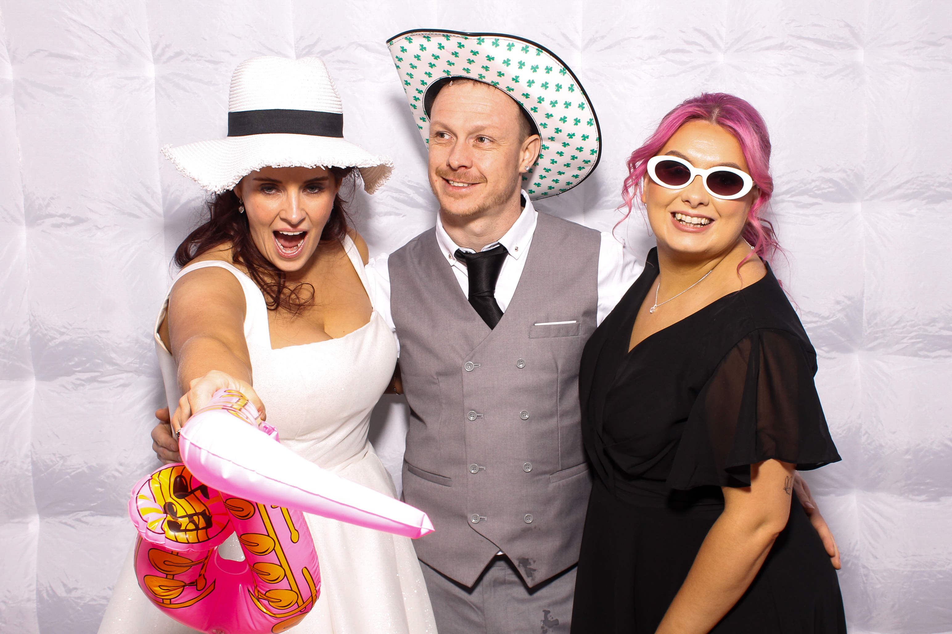 Linda & James | View more photos from the event at gallery.snapmagic.ie/u/SnapMagic/Linda-James