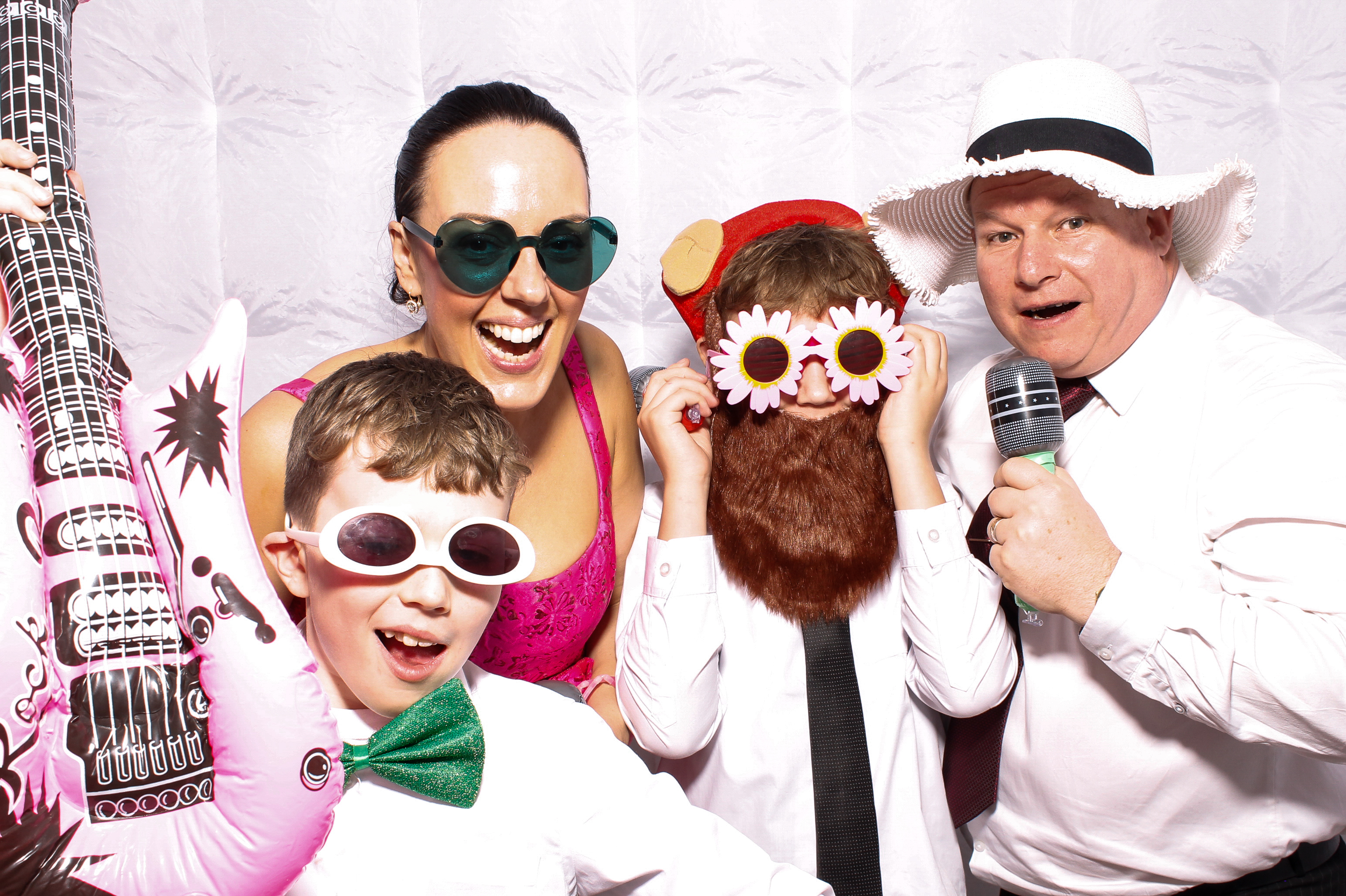 Linda & James | View more photos from the event at gallery.snapmagic.ie/u/SnapMagic/Linda-James