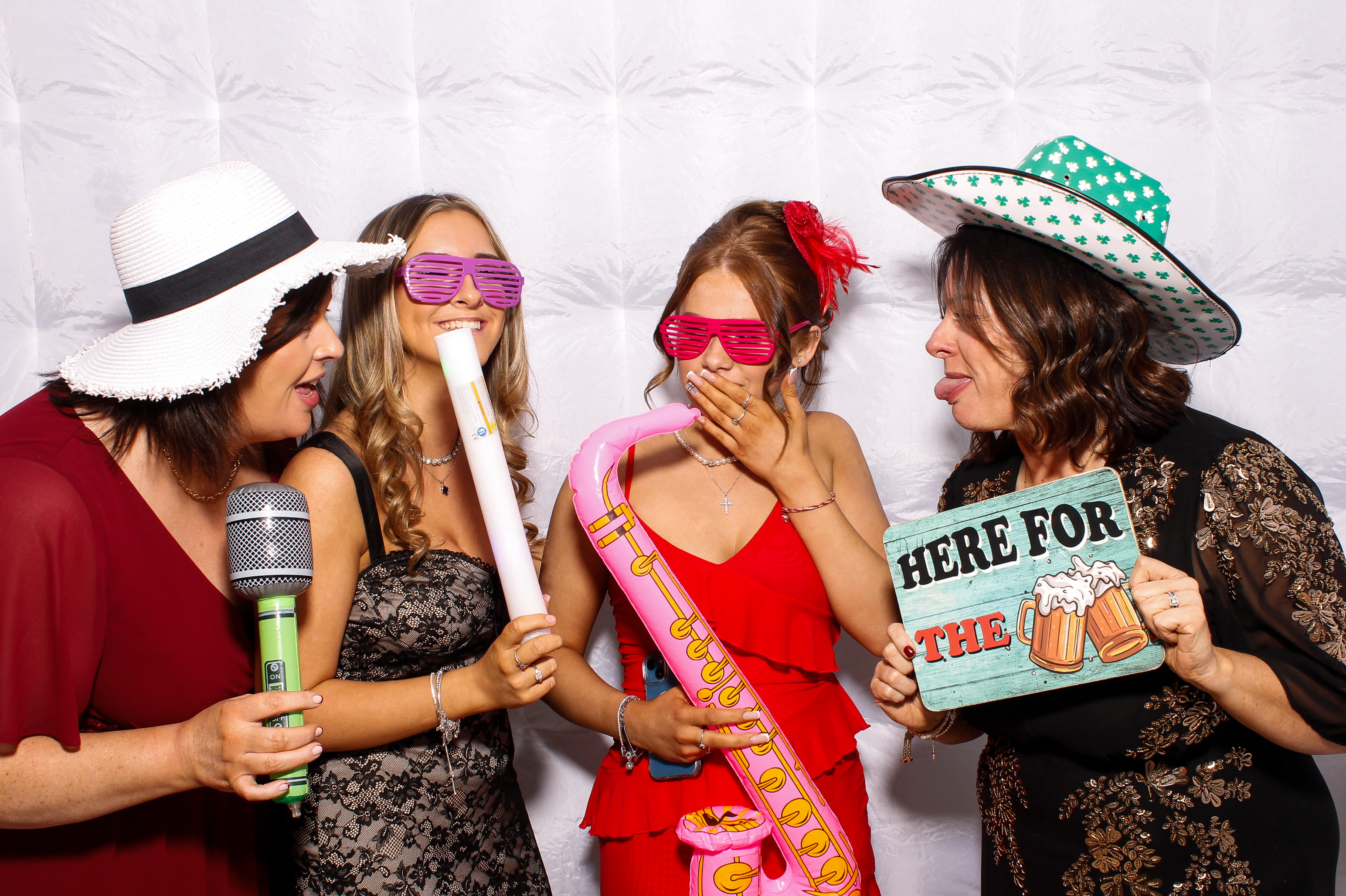 Linda & James | View more photos from the event at gallery.snapmagic.ie/u/SnapMagic/Linda-James