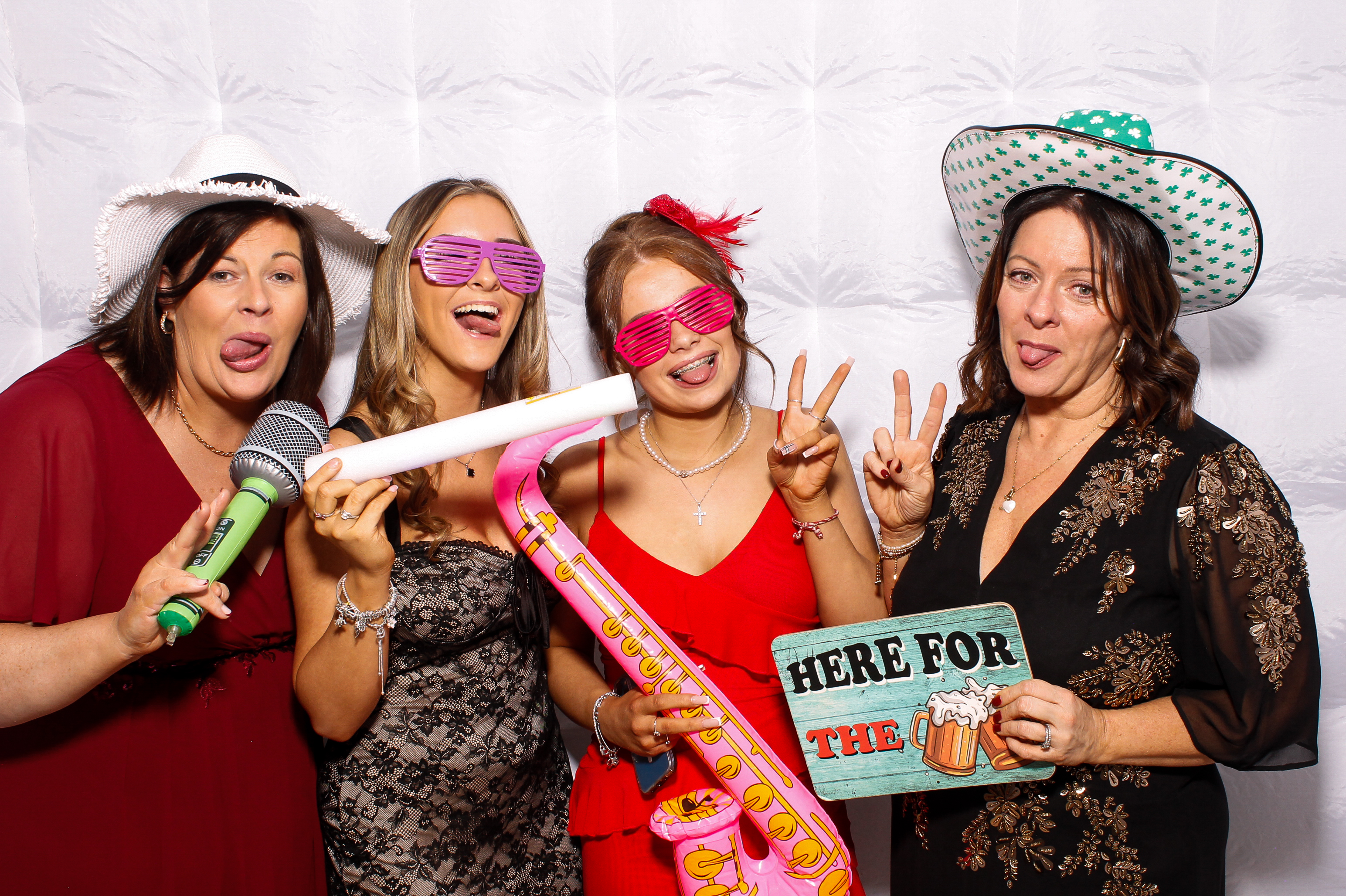 Linda & James | View more photos from the event at gallery.snapmagic.ie/u/SnapMagic/Linda-James