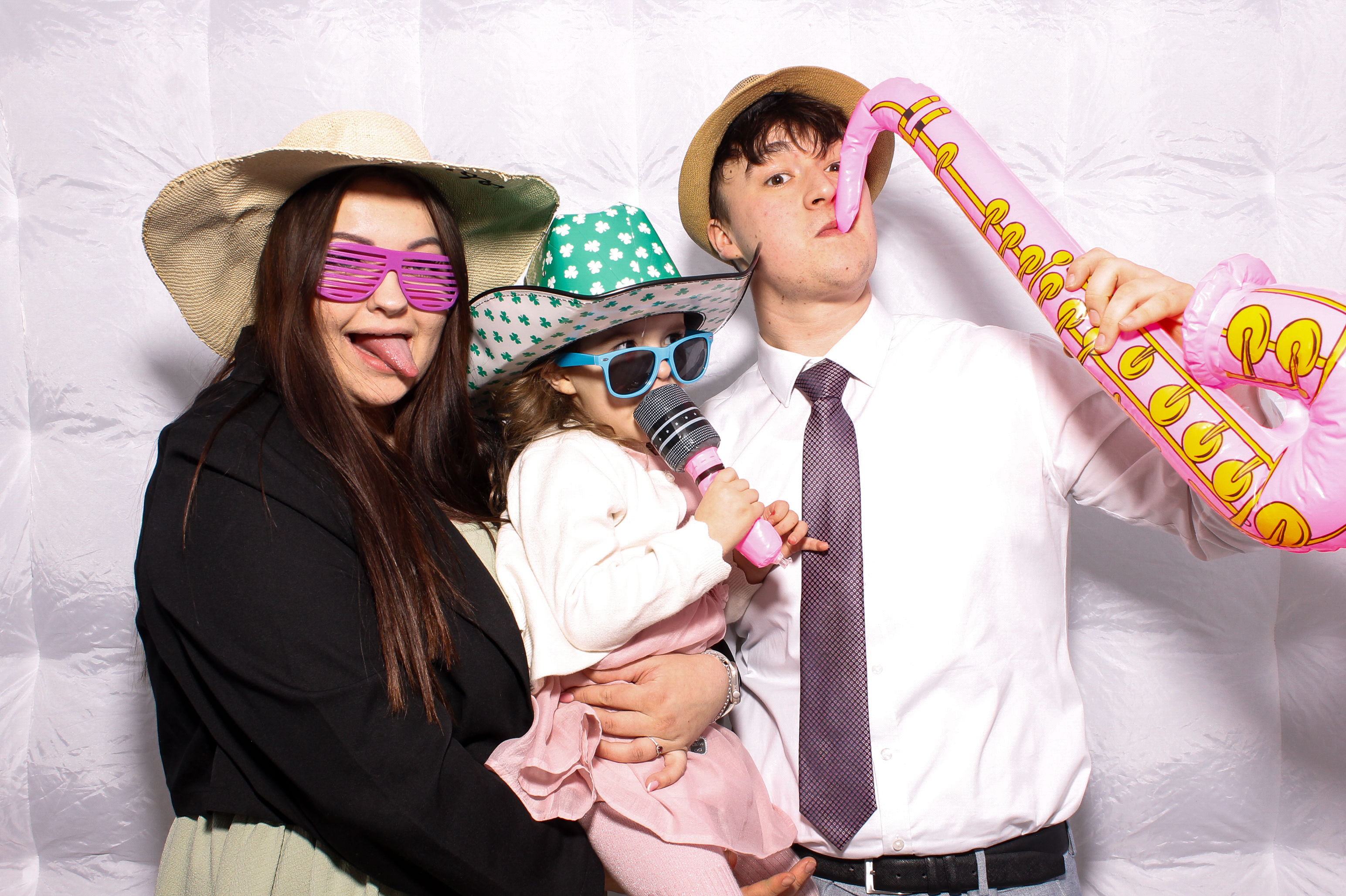 Linda & James | View more photos from the event at gallery.snapmagic.ie/u/SnapMagic/Linda-James