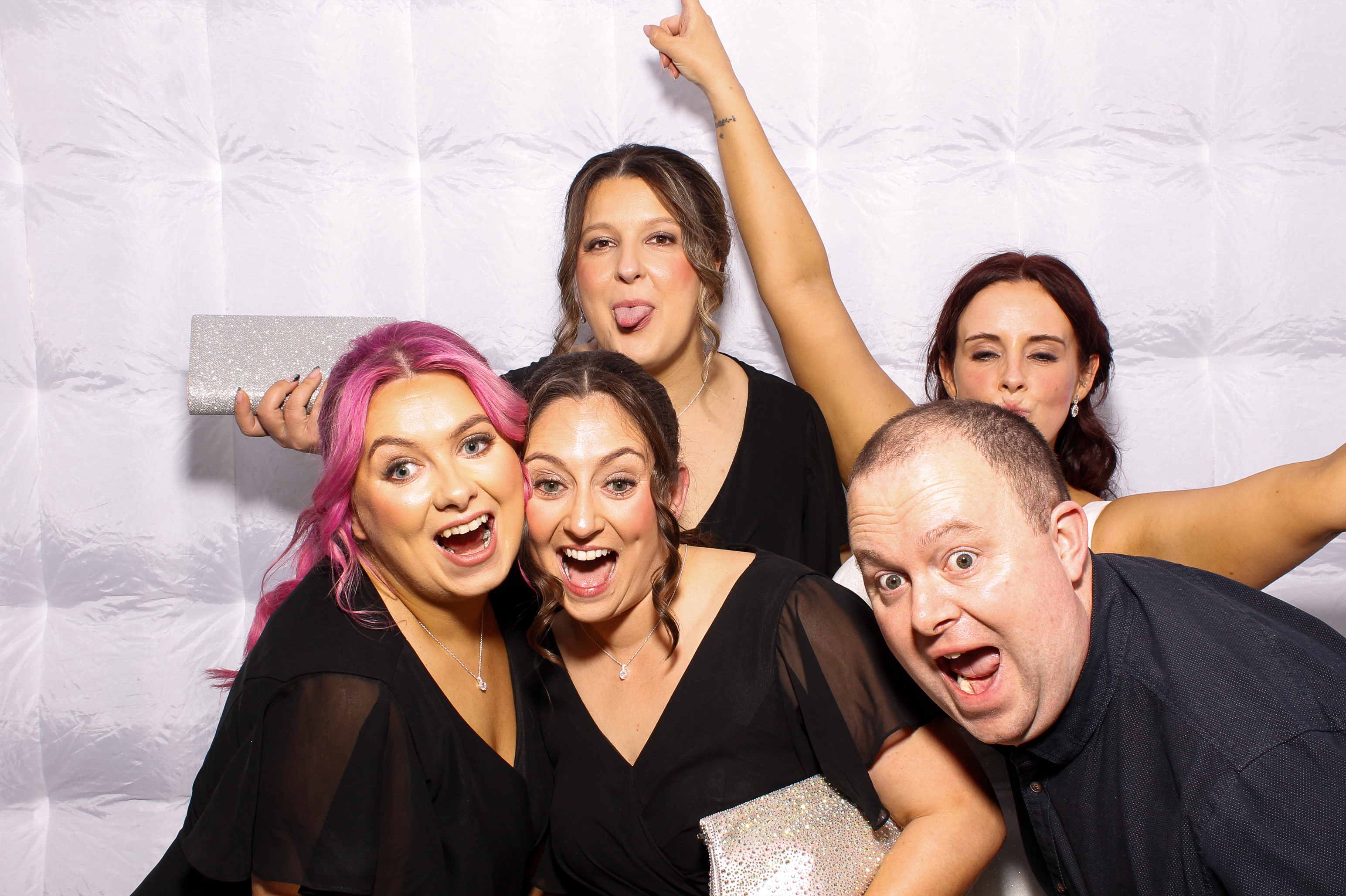 Linda & James | View more photos from the event at gallery.snapmagic.ie/u/SnapMagic/Linda-James