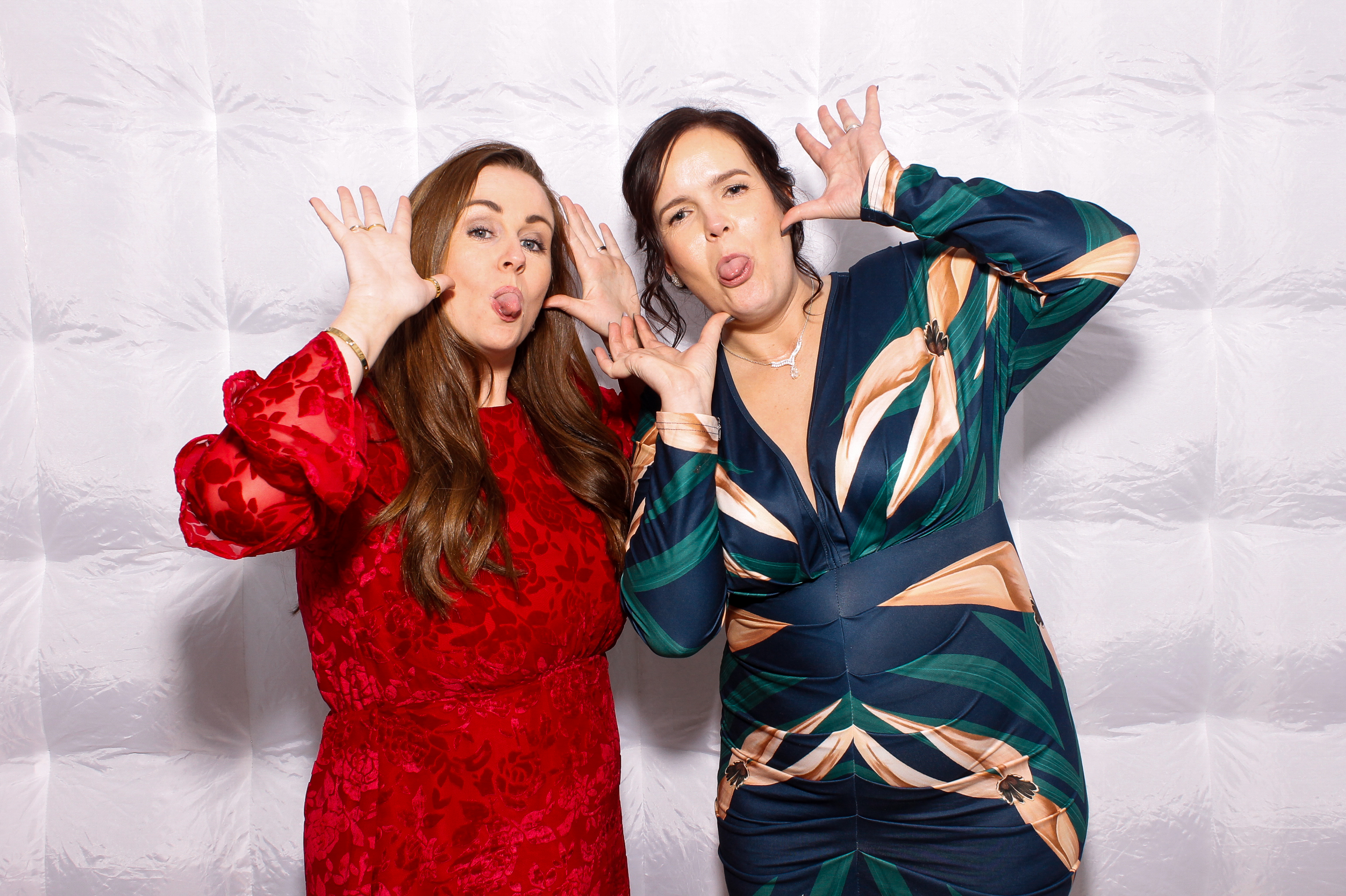 Linda & James | View more photos from the event at gallery.snapmagic.ie/u/SnapMagic/Linda-James